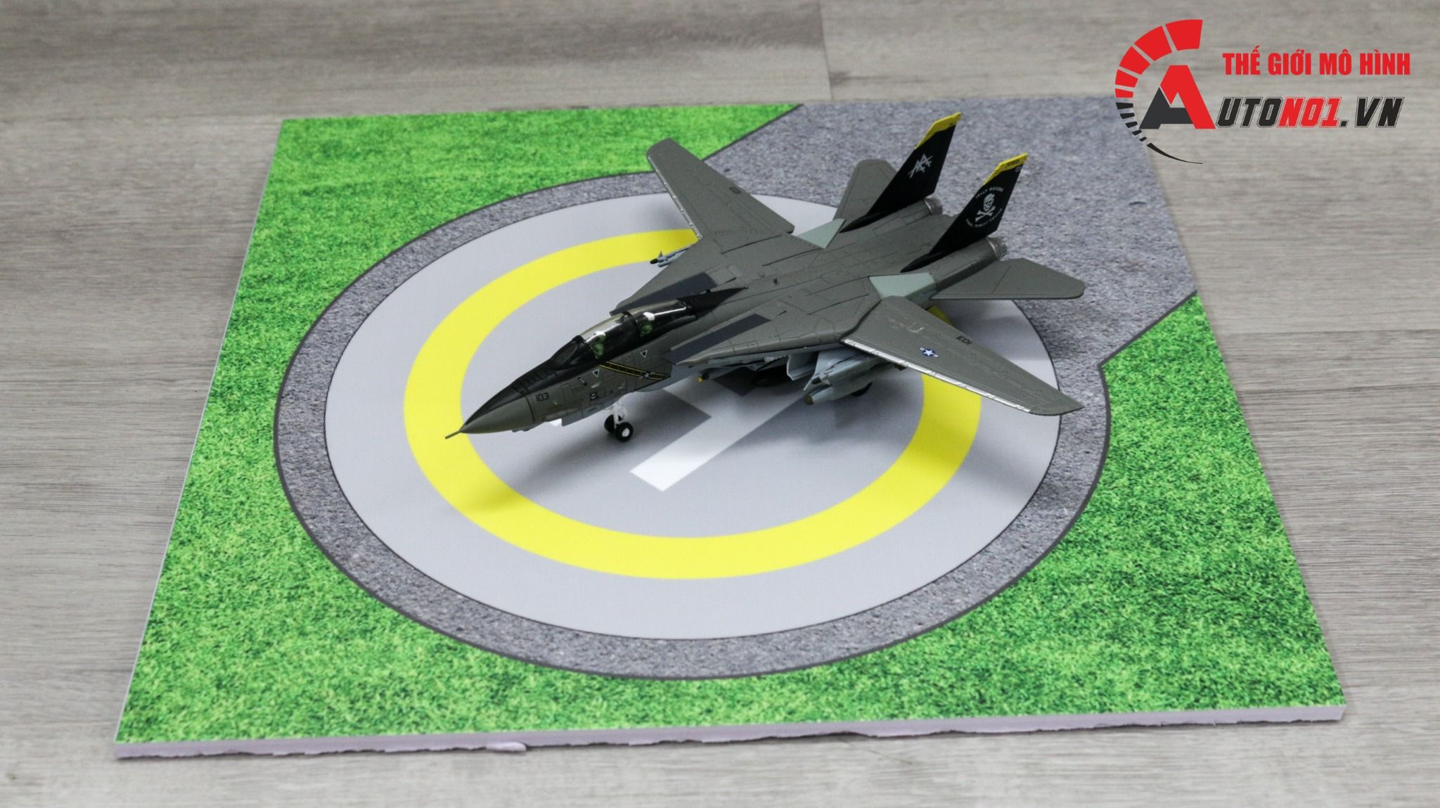 Diorama airport mô hình bãi đỗ máy bay trực thăng 30x30cm DR027