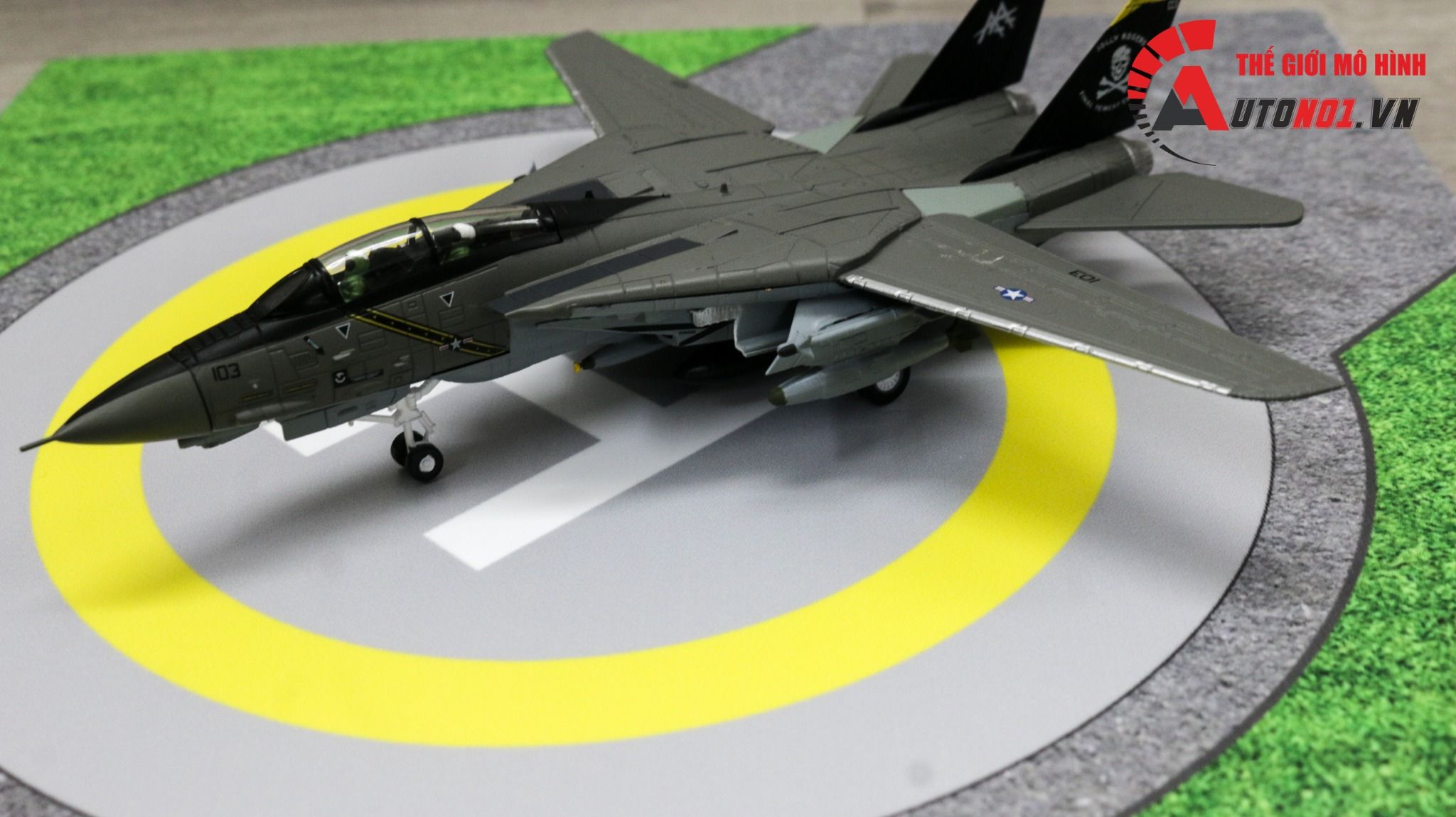 Diorama airport mô hình bãi đỗ máy bay trực thăng 30x30cm DR027