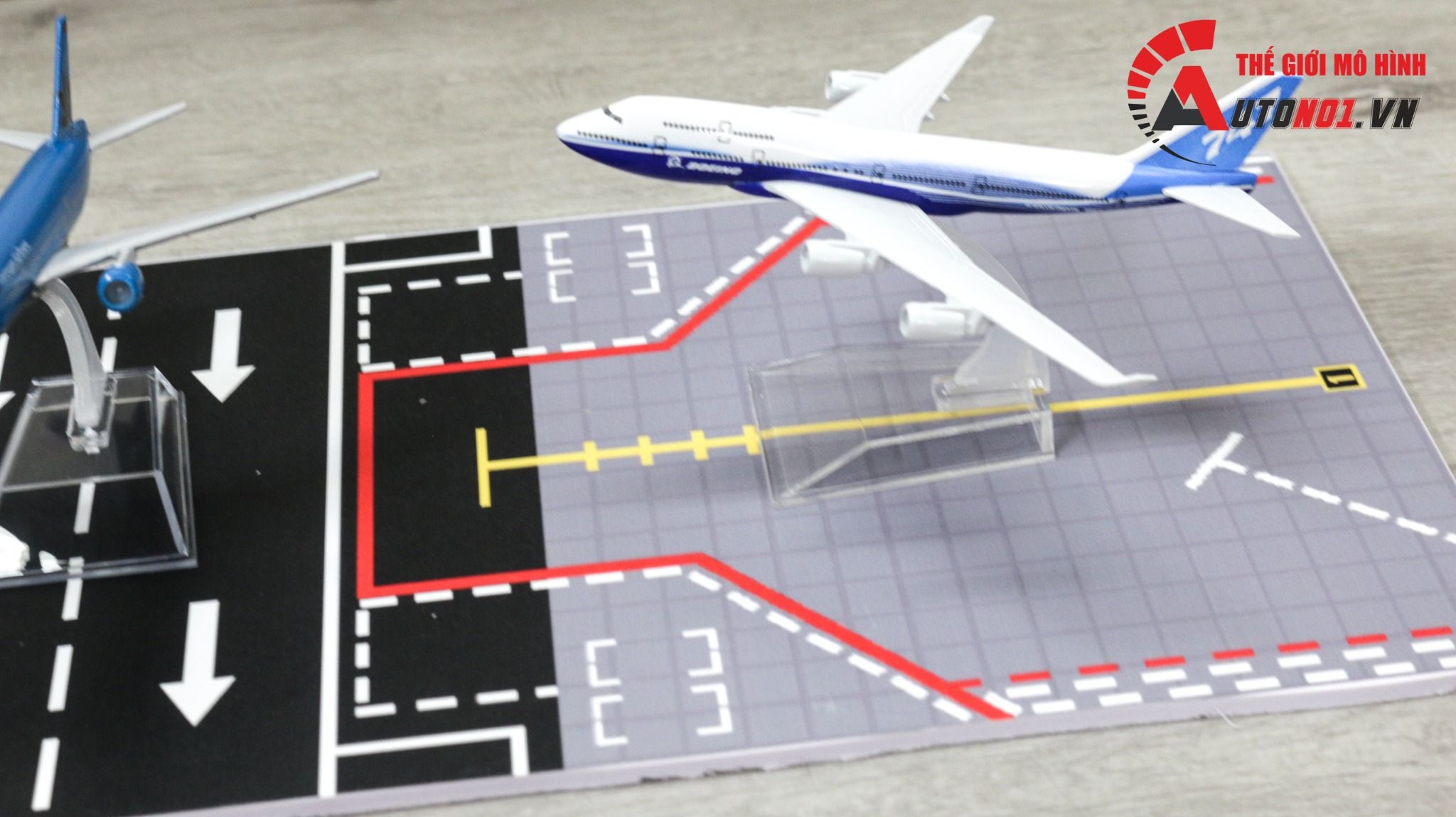 Diorama airport mô hình đường băng bãi đáp cho máy bay 16cm DR026