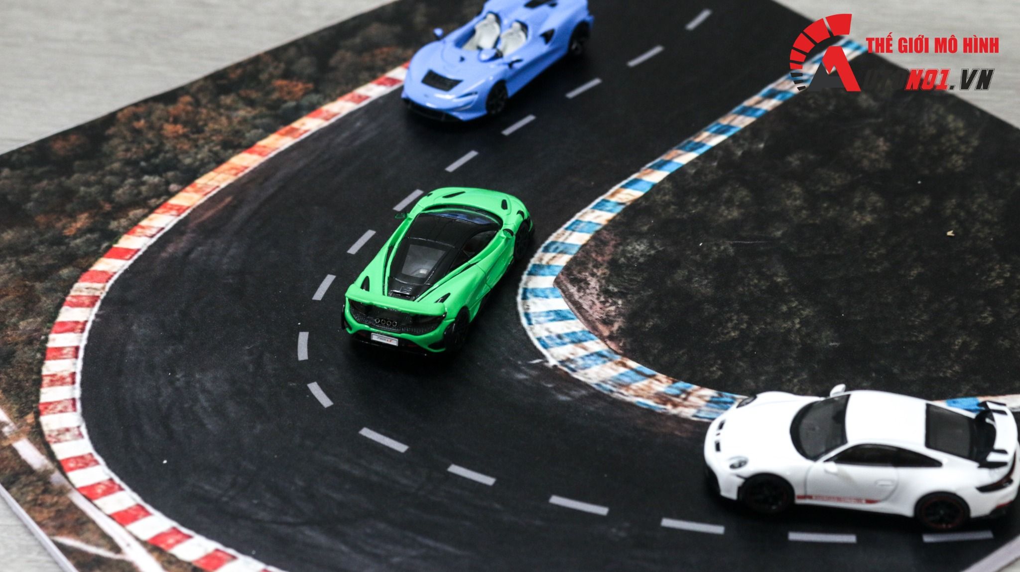  Diorama mặt đường trưng bày cho xe mô hình tỉ lệ 1:64 30x30cm Autono1 DR029 