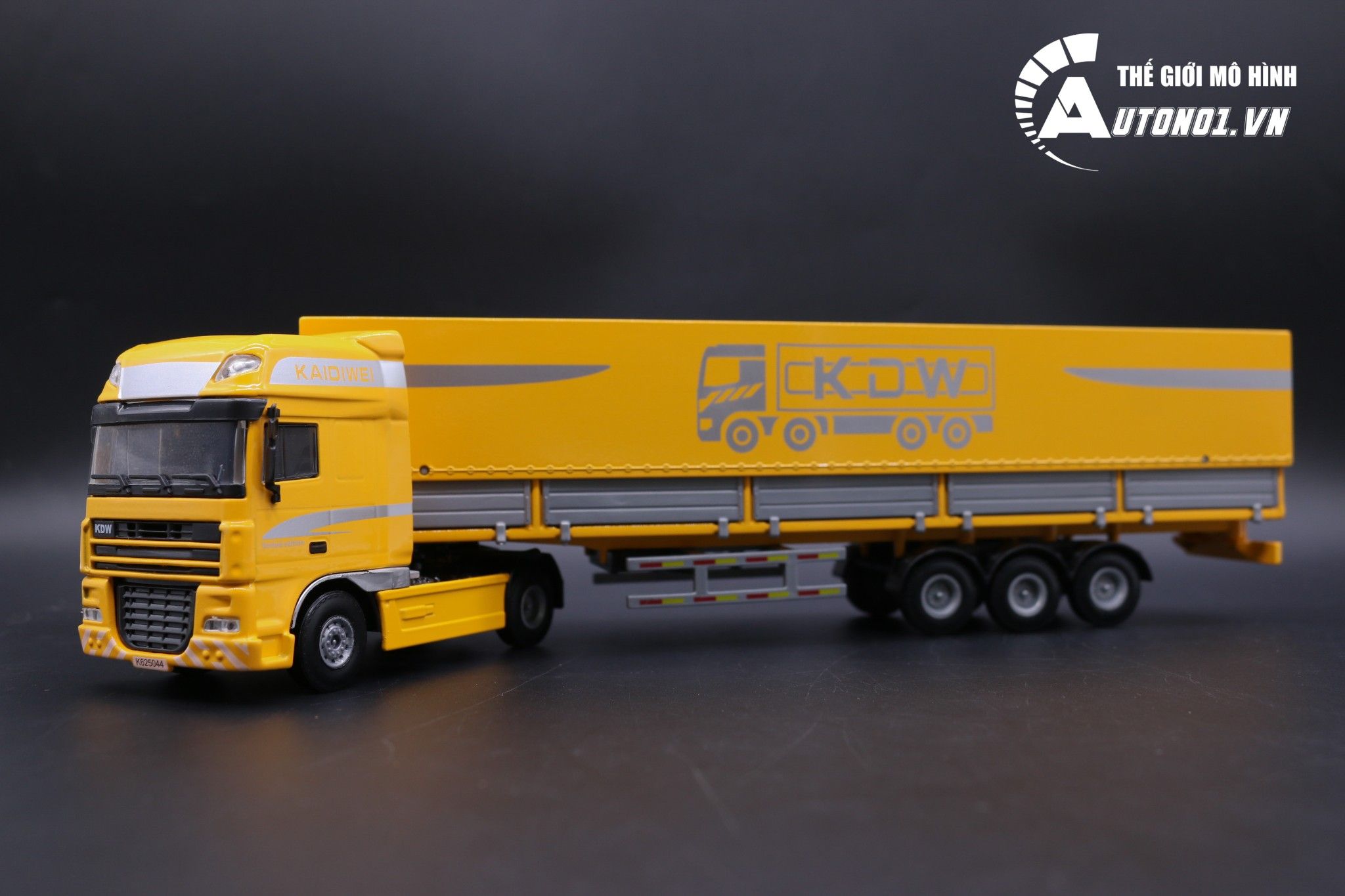 Mô hình xe đầu kéo container vàng bằng kim loại tỉ lệ 1:50 KDW Kaidiwei 625044 1473