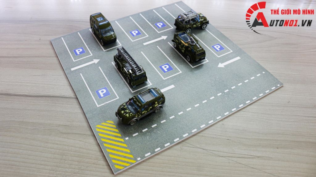 DIORAMA MẶT ĐƯỜNG - PARKING KÍCH THƯỚC 30X30 CM CHO Ô TÔ TỈ LỆ 1:64 AUTONO1 DR012A