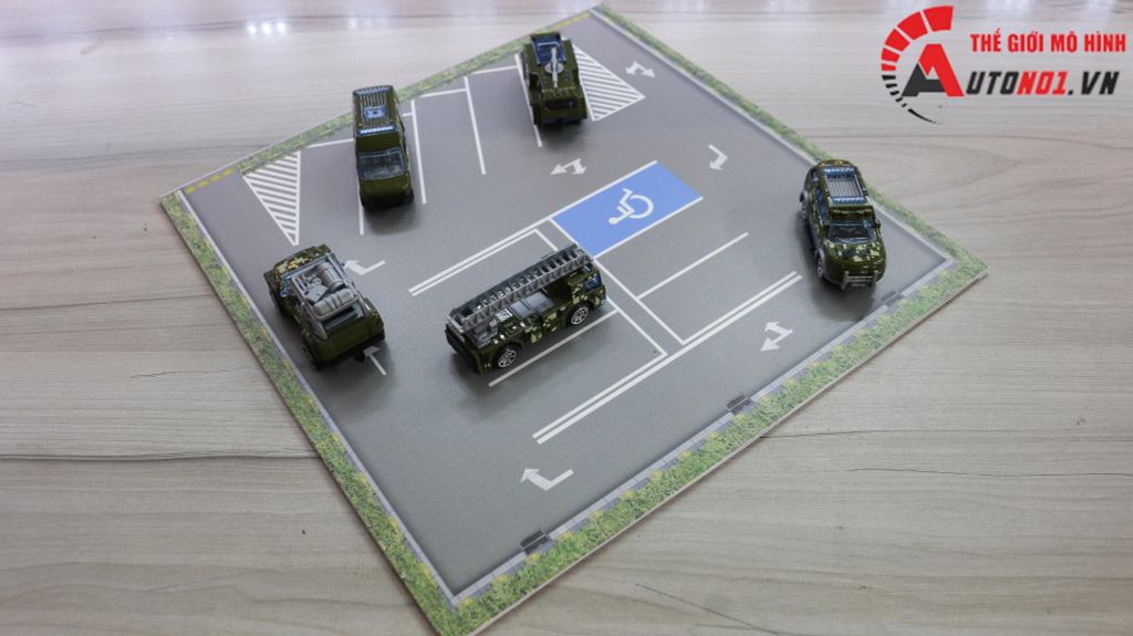 DIORAMA MẶT ĐƯỜNG - PARKING KÍCH THƯỚC 30X30 CM CHO Ô TÔ TỈ LỆ 1:64 AUTONO1 DR012A