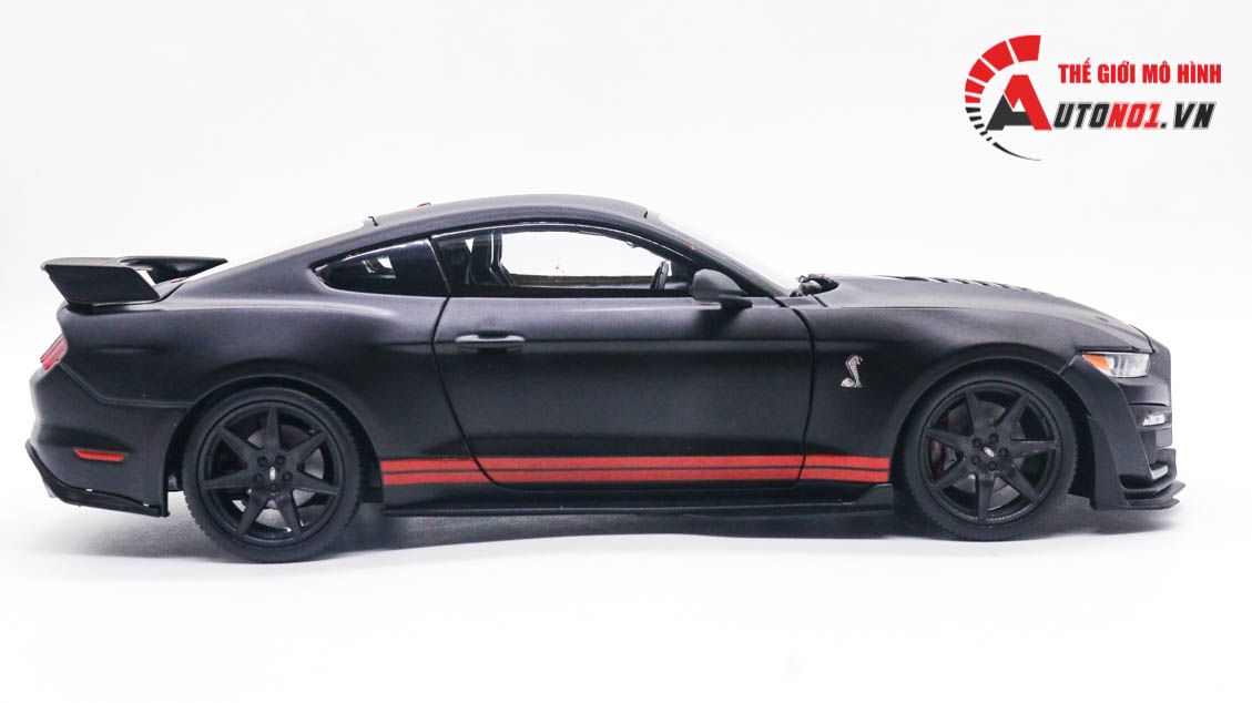  Mô hình xe Ford Mustang Shelby Cobra Gt500 1:18 Maisto 7030 