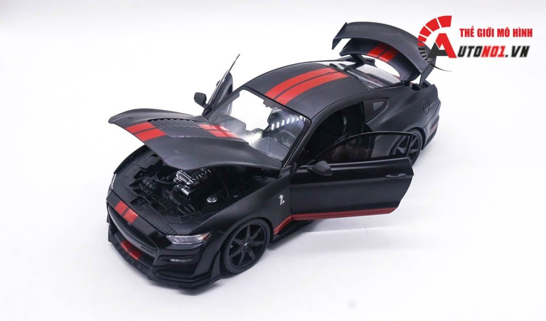  Mô hình xe Ford Mustang Shelby Cobra Gt500 1:18 Maisto 7030 