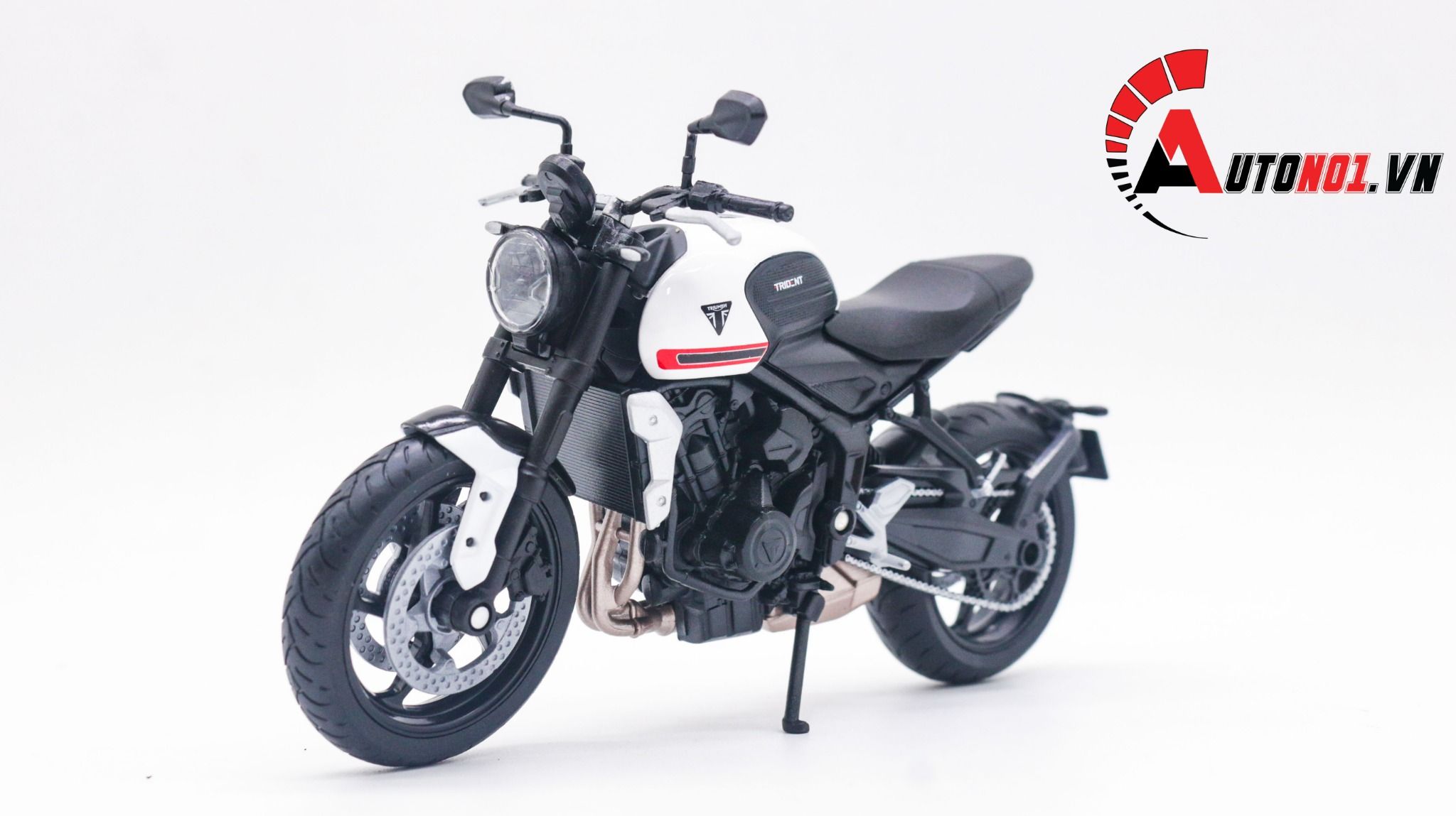  Mô hình xe Triumph Trident 660 1:12 Welly MT026 