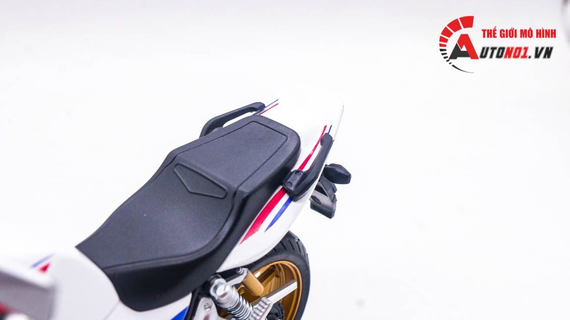 Mô hình xe Honda CB1300SF 1:12 Joycity/Automaxx 8154