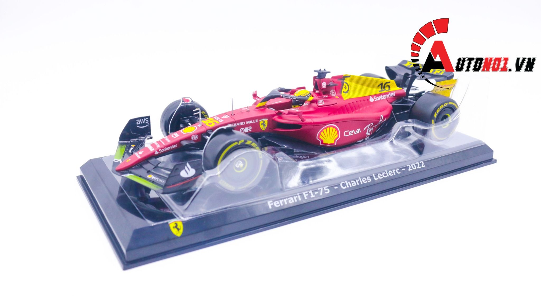 Mô hình xe đua F1-75th Anniversary Version Ferrari 2022 hộp mica có figure tỉ lệ 1:24 Bburago OT178