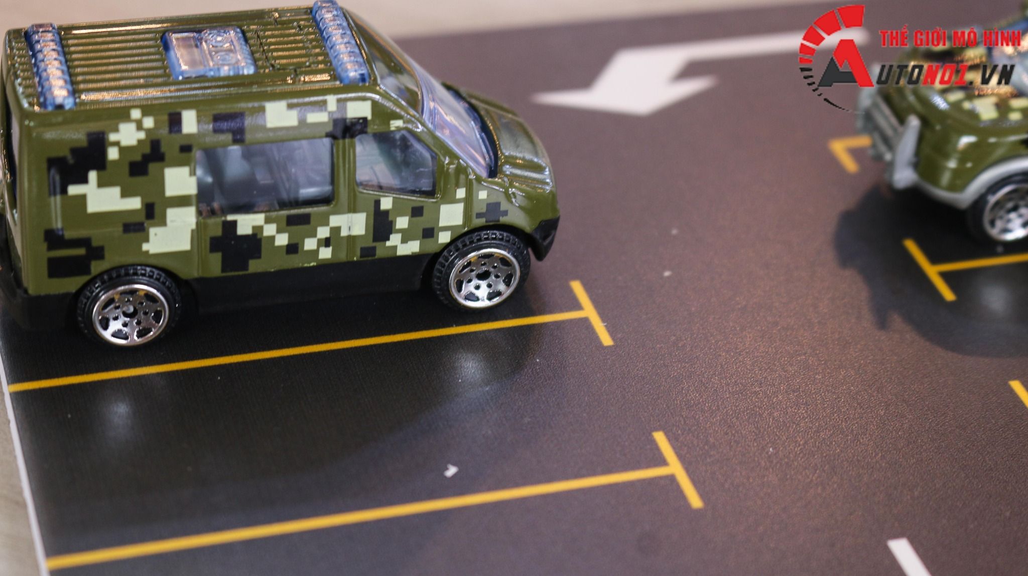  Diorama mặt đường - parking kích thước 40x30 cm cho ô tô tỉ lệ 1:64 Autono1 DR013A 