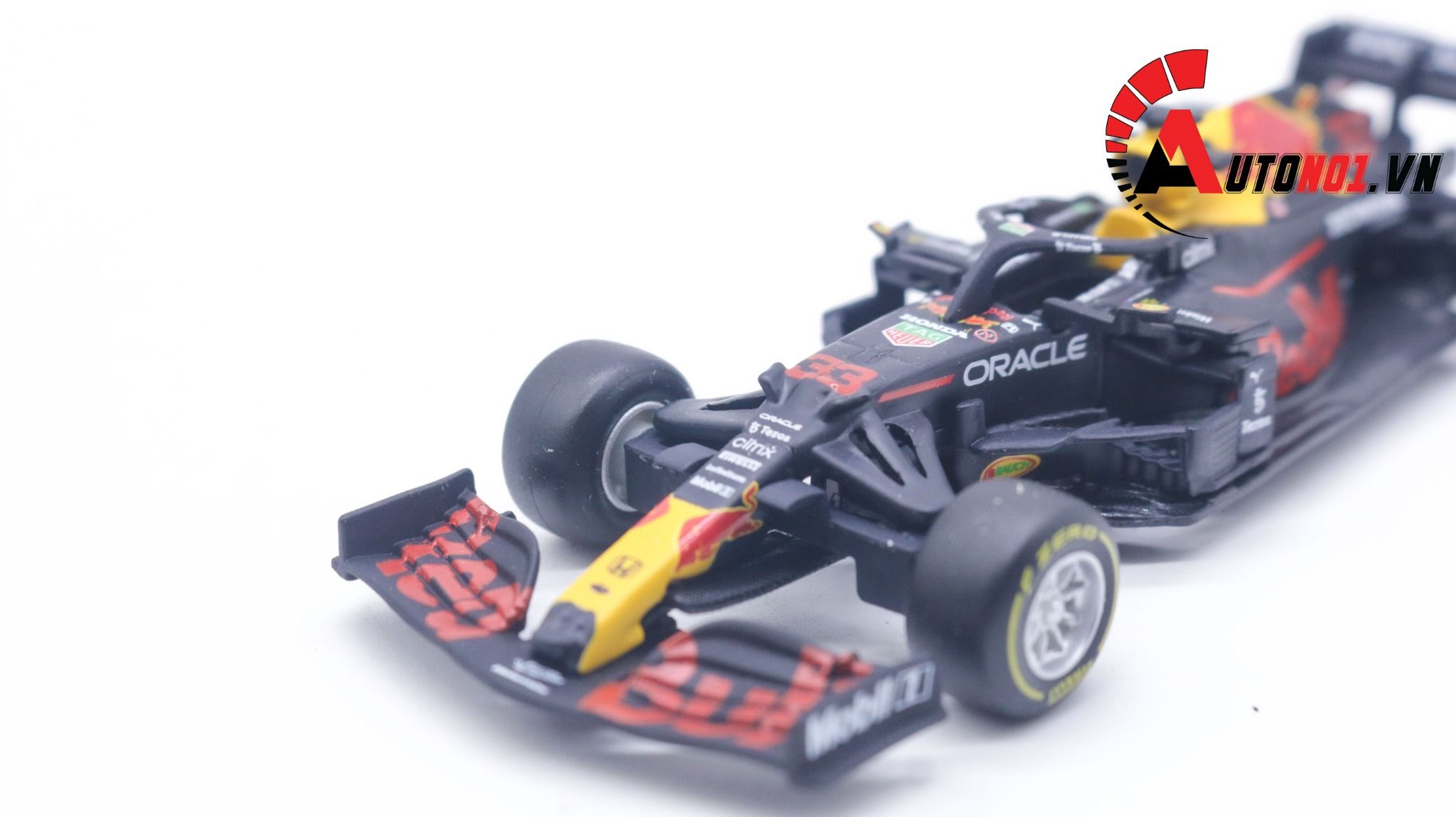 Mô hình xe đua F1 Red Bull Racing Honda RB16 #33 Max Verstappe 2021 tỉ lệ 1:43 Bburago OT208
