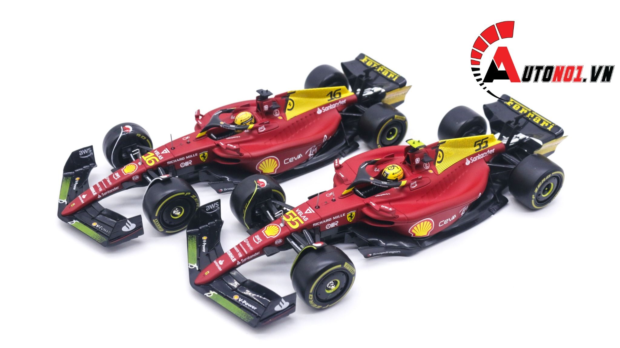 Mô hình xe đua F1-75th Anniversary Version Ferrari 2022 hộp mica có figure tỉ lệ 1:24 Bburago OT178