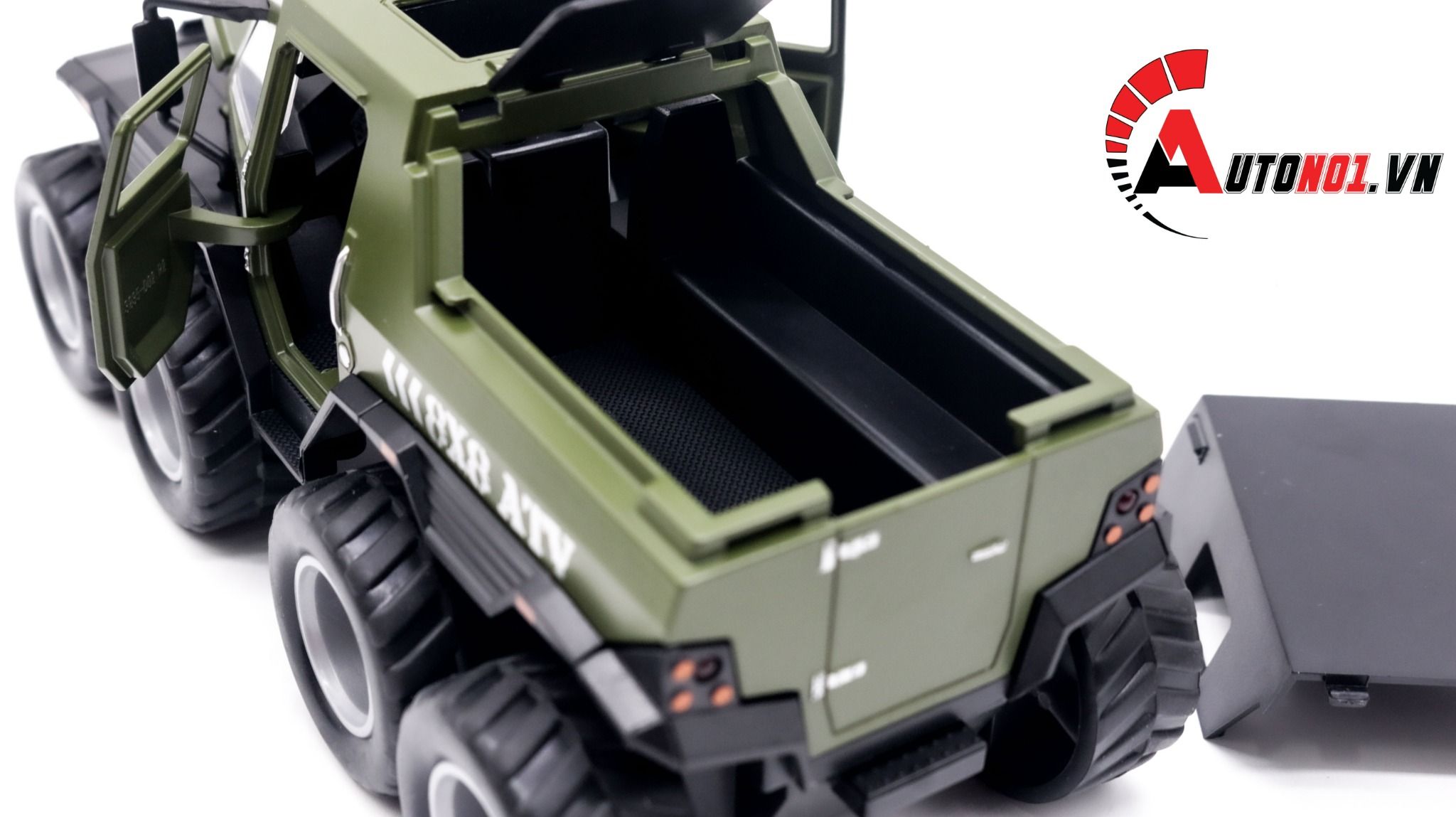 Mô hình xe địa hình lội nước Shaman 8x8 1:32 Miniauto OT211