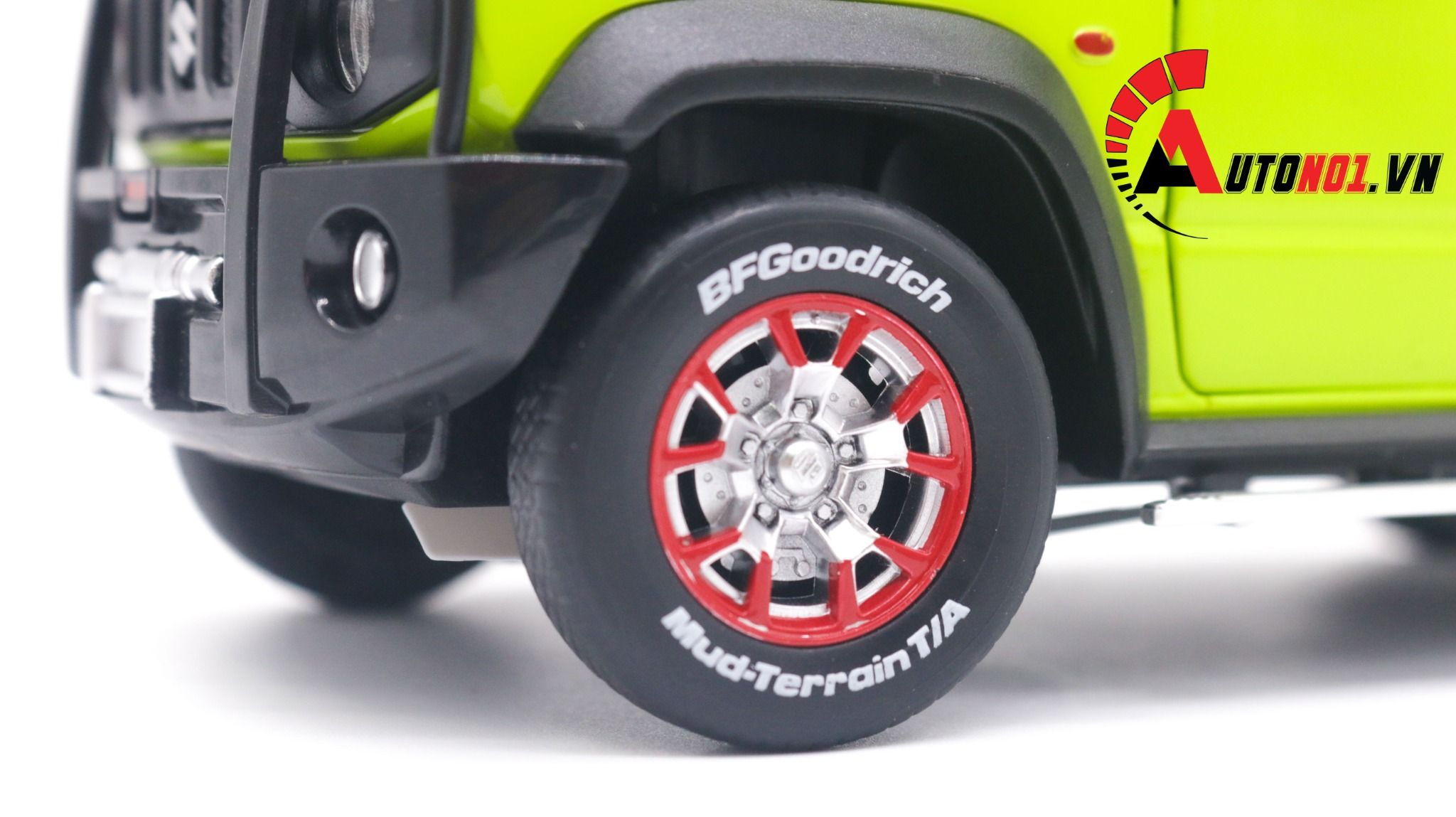 Mô hình xe Suzuki Jimny SUV địa hình 1:18 CCA OT134