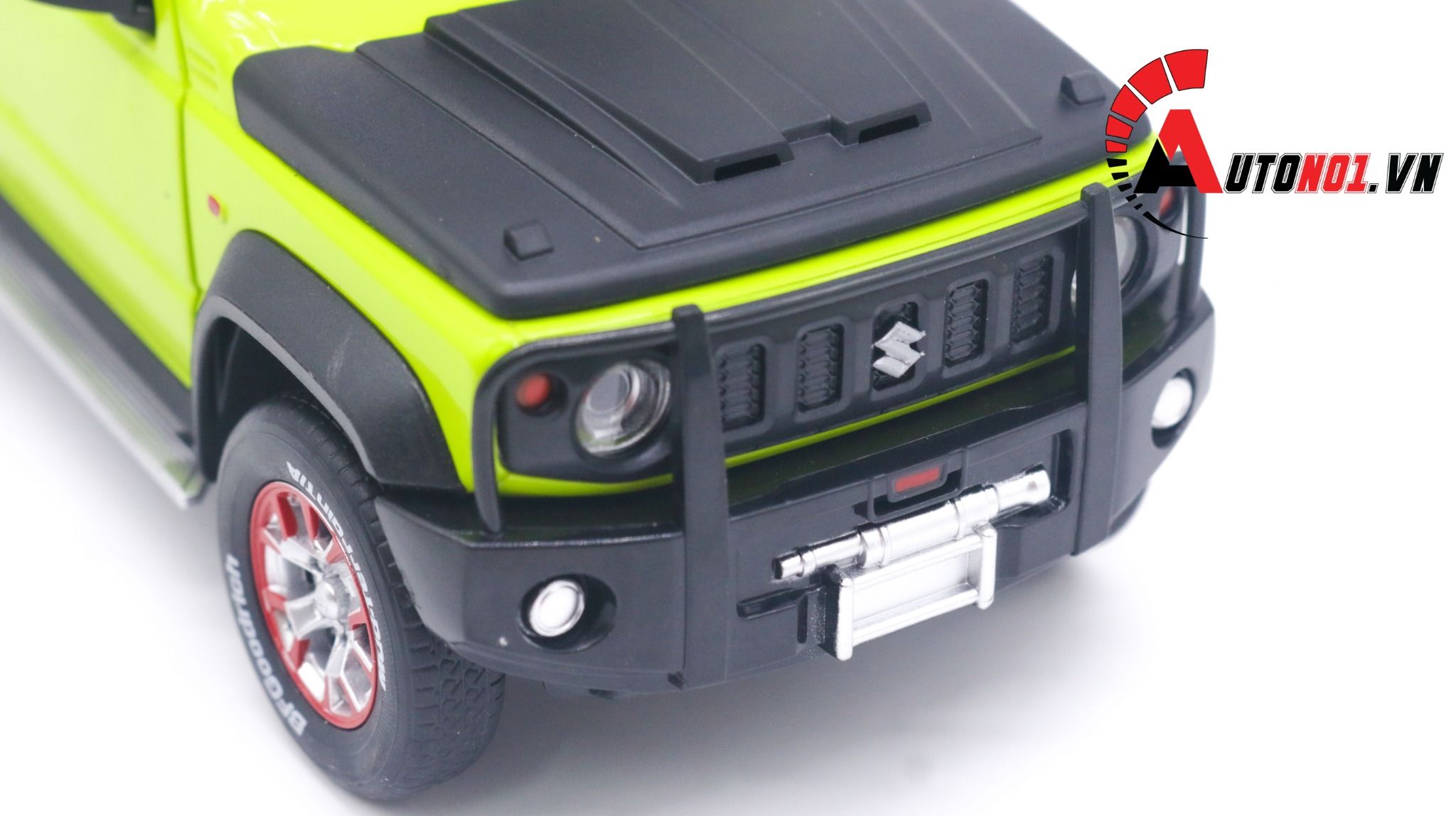 Mô hình xe Suzuki Jimny SUV địa hình 1:18 CCA OT134