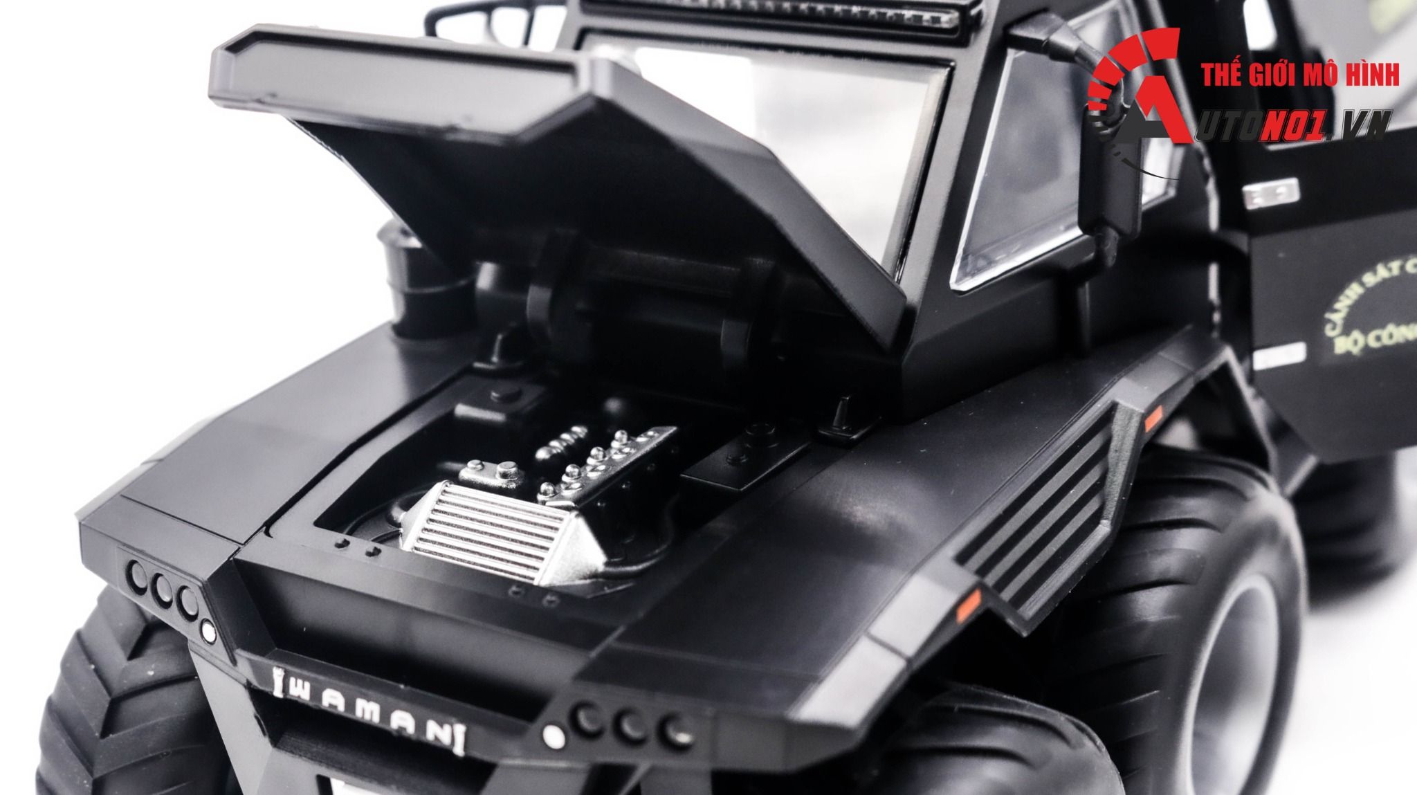 Mô hình xe ô tô độ CSCĐ địa hình lội nước Shaman 8x8 full open tỉ lệ 1:24 Miniauto OT240
