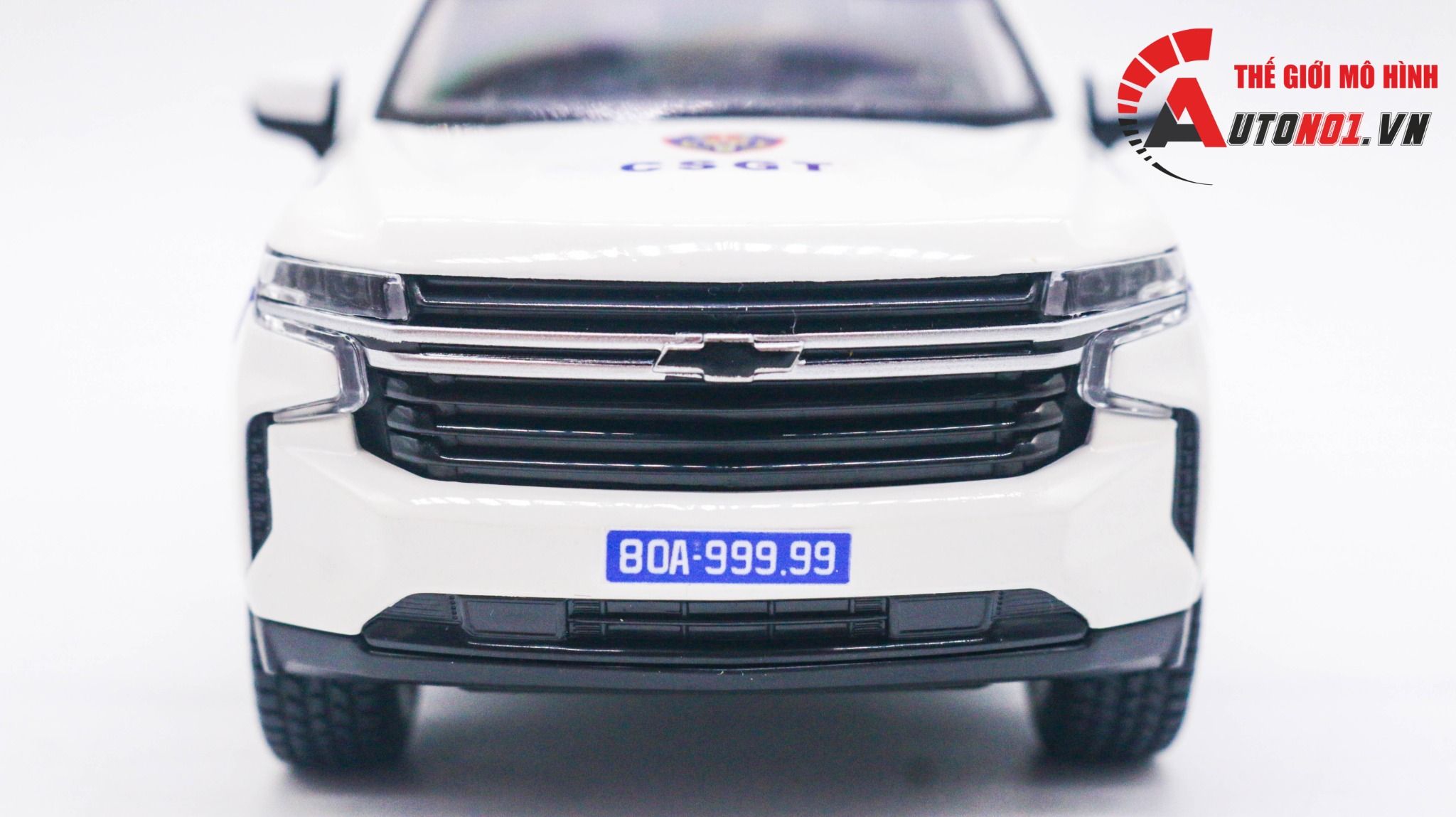 Mô hình xe ô tô độ CSGT Chevrolet Tahoe 2021 mở 2 cửa tỉ lệ 1:24 Maisto OT244