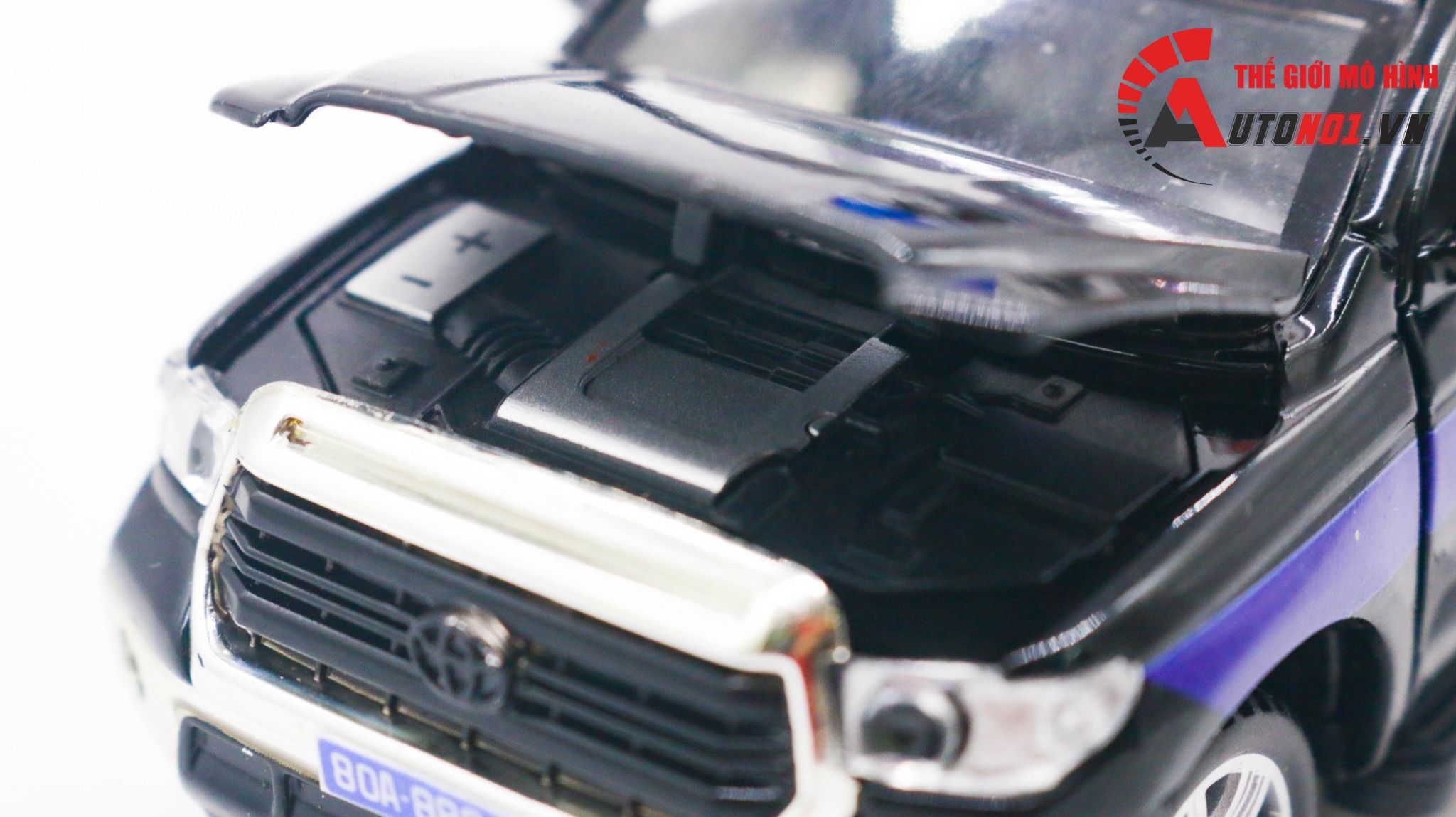 Mô hình xe ô tô độ CSGT Toyota Tundra black tỉ lệ 1:32 henteng Autono1 OT245