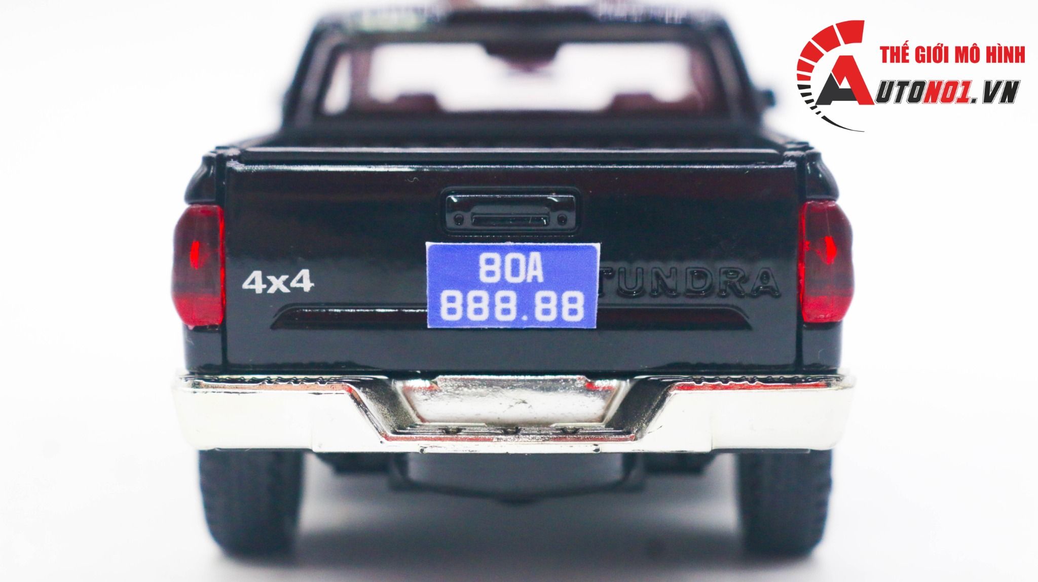  Mô hình xe ô tô độ CSGT Toyota Tundra black tỉ lệ 1:32 henteng Autono1 OT245 