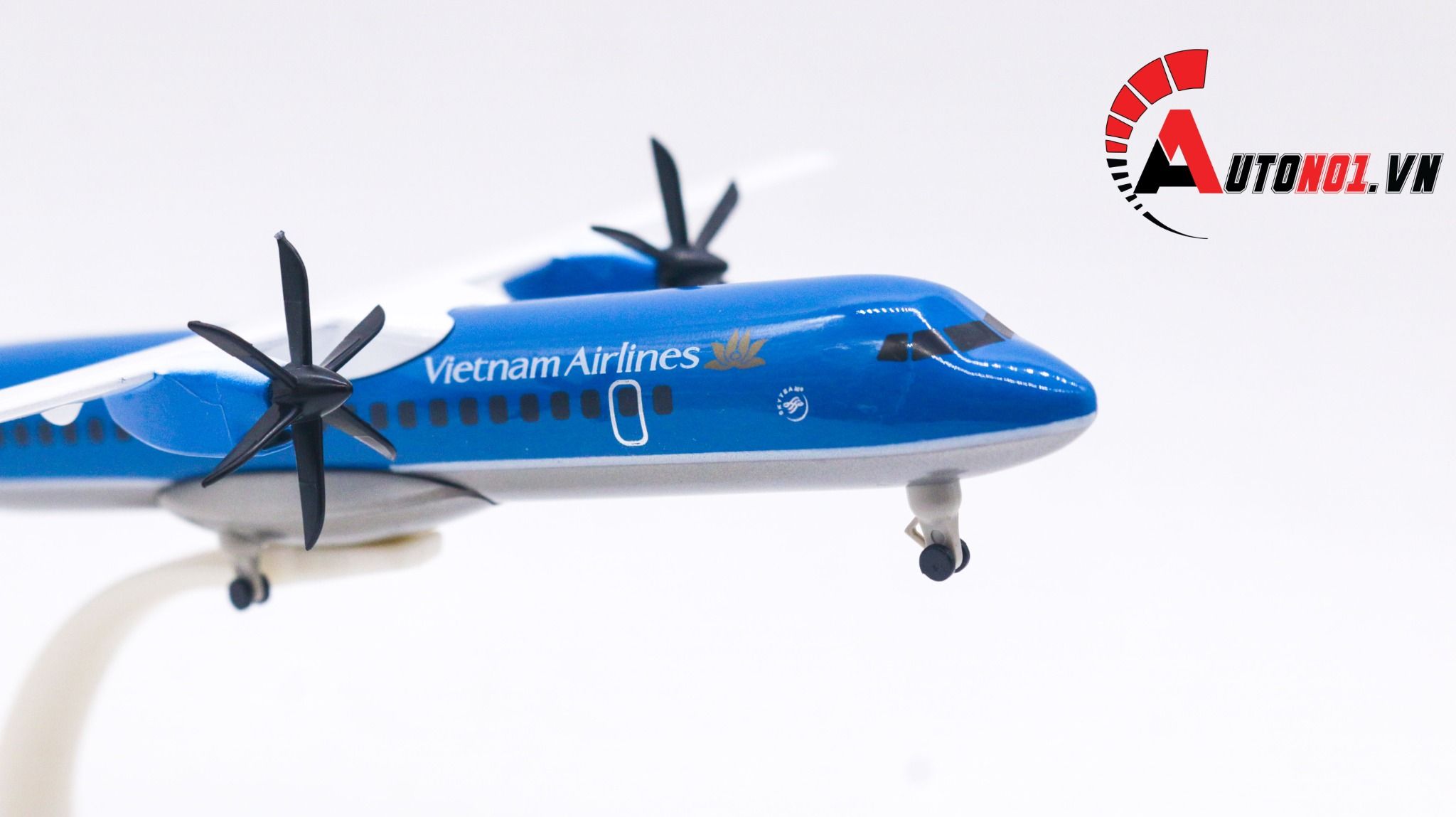 Mô hình máy bay cánh quạt Vietnam Airlines ATR 20cm MB20069