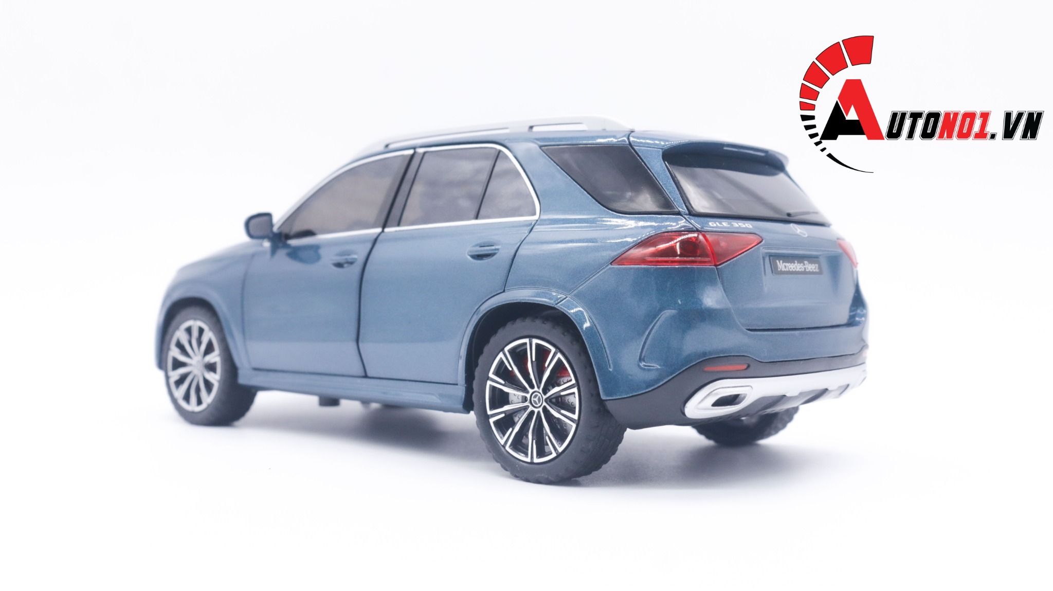 Mô hình xe ô tô SUV Mercedes Benz GLE full open full kính tỉ lệ 1:24 Jinlifiang OT232