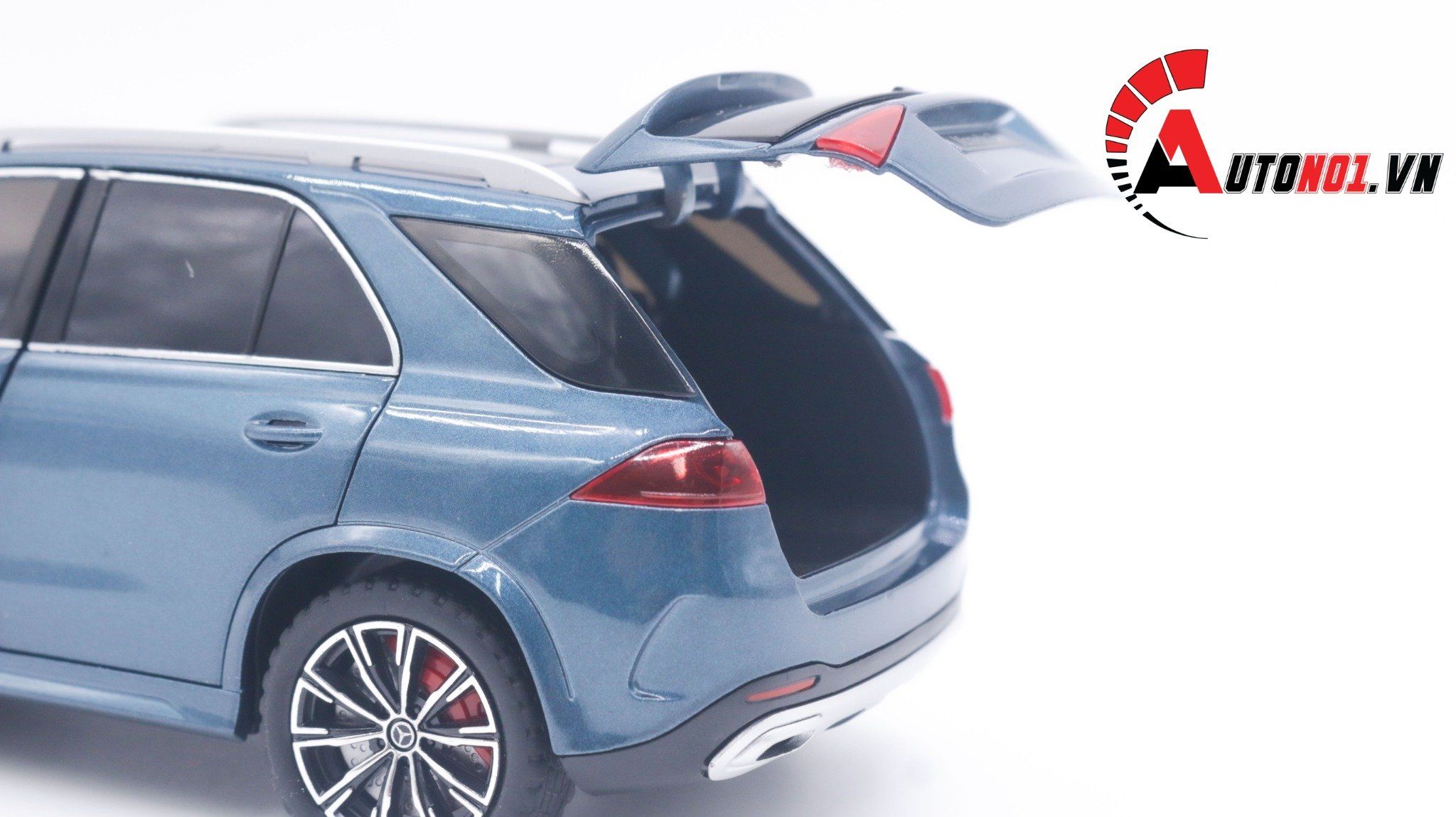 Mô hình xe ô tô SUV Mercedes Benz GLE full open full kính tỉ lệ 1:24 Jinlifiang OT232
