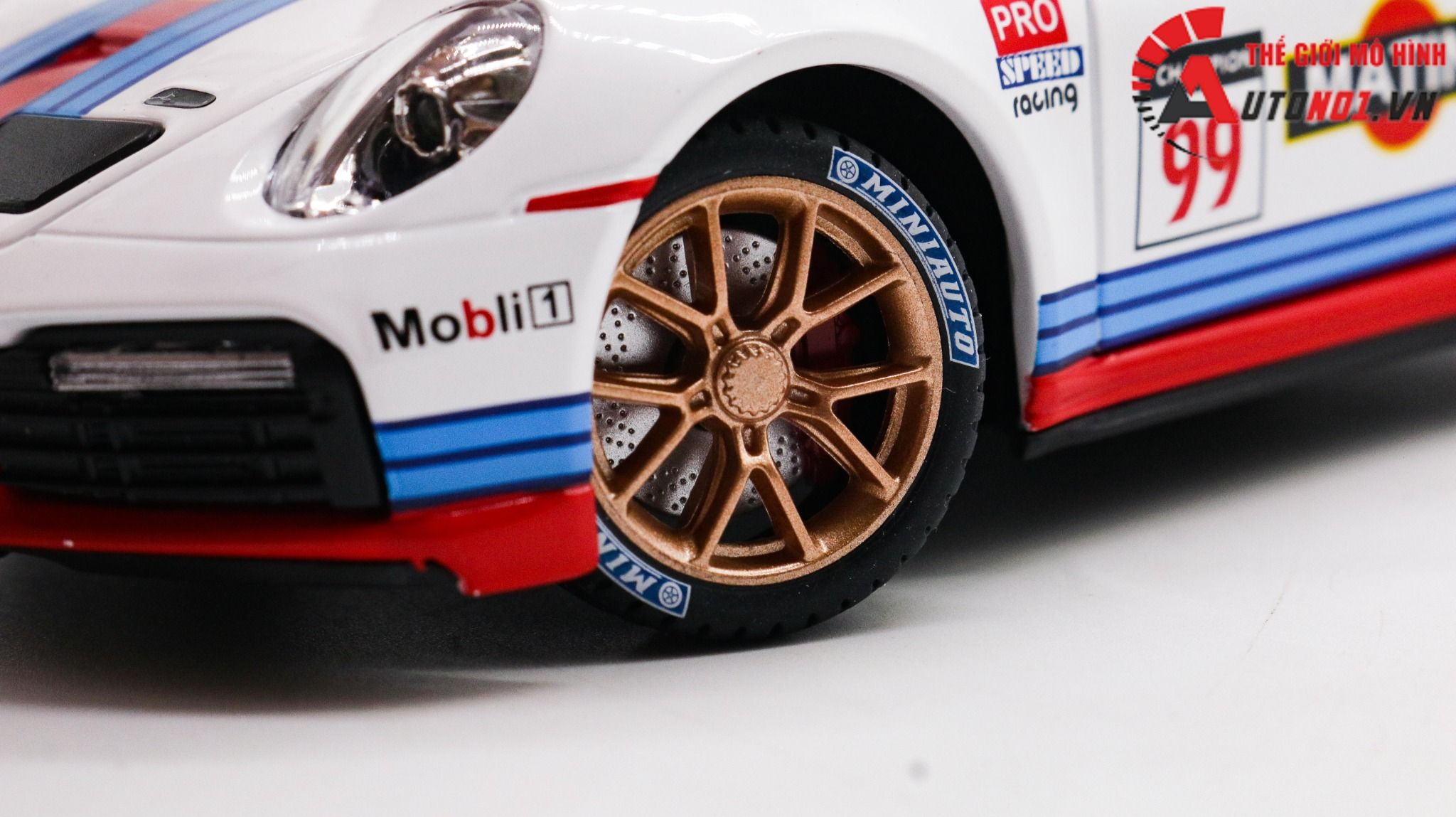  Mô hình xe Porsche 911 Gt3 Rsr đánh lái được full open 1:24 Miniauto OT404 