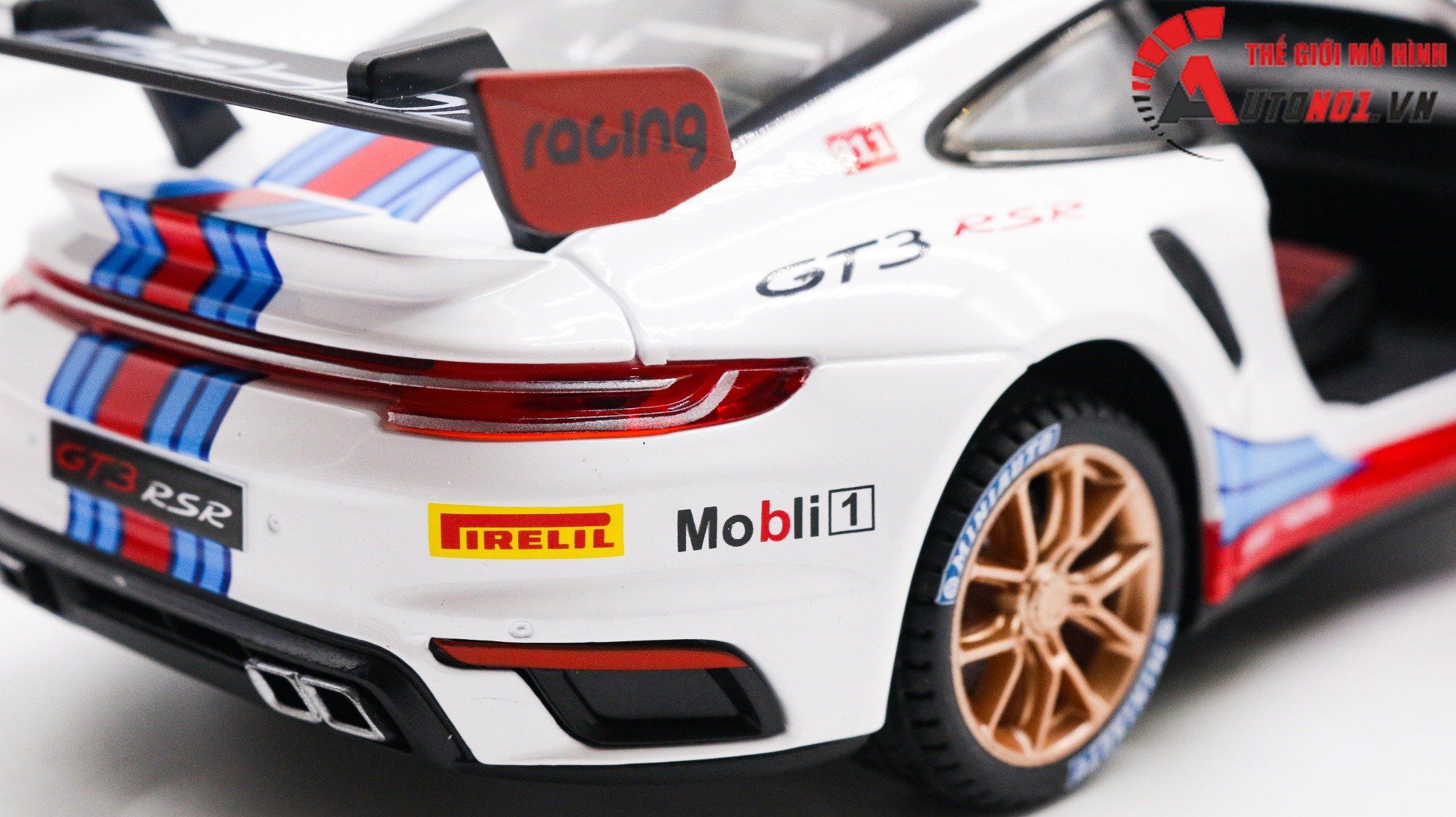  Mô hình xe Porsche 911 Gt3 Rsr đánh lái được full open 1:24 Miniauto OT404 