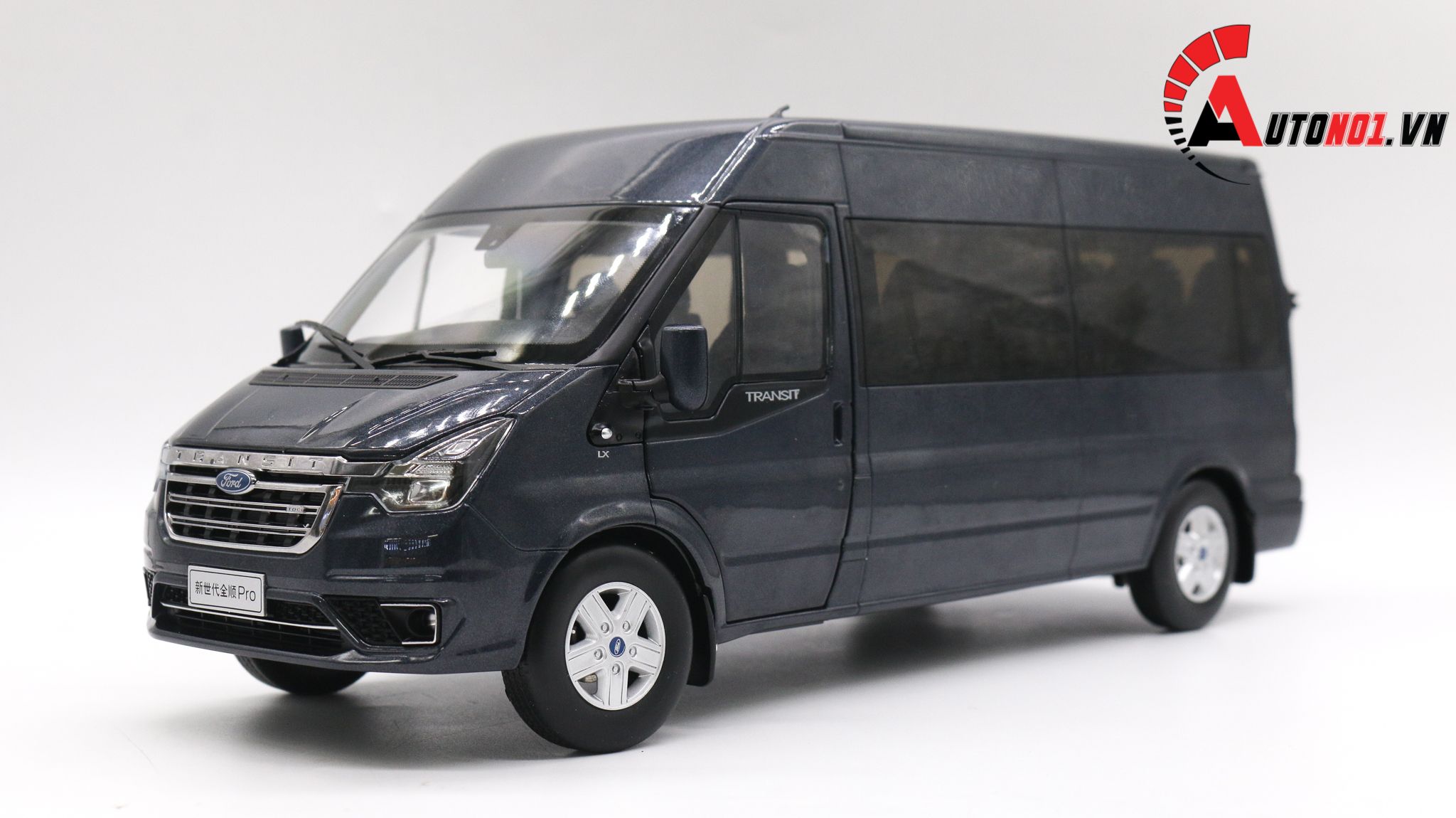  Mô hình xe Ford Transit 16 chỗ Blue 1:18 Paudi 2775 