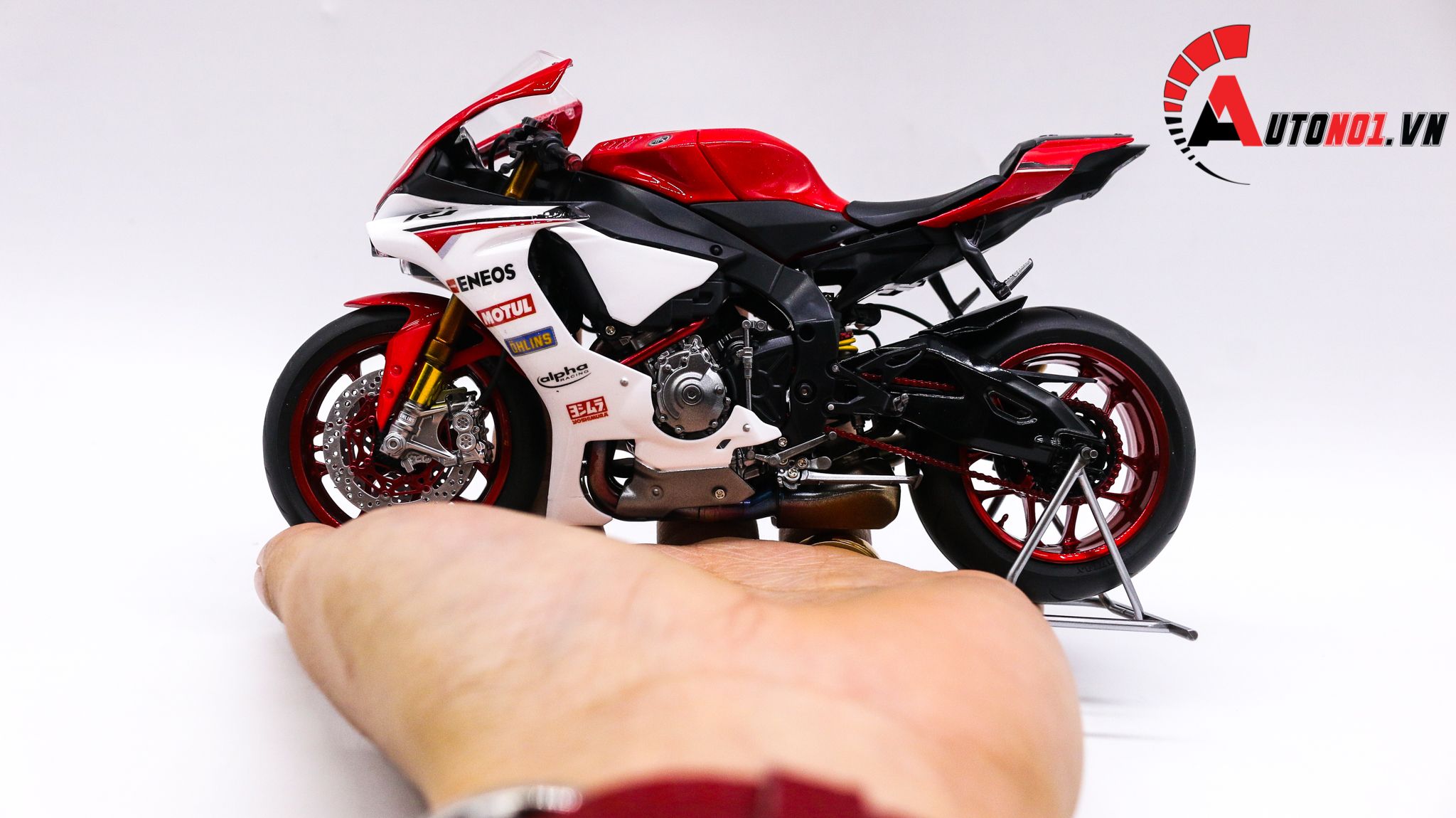Mô hình xe Yamaha Yzf R1 Red White 1:12 Tamiya D080