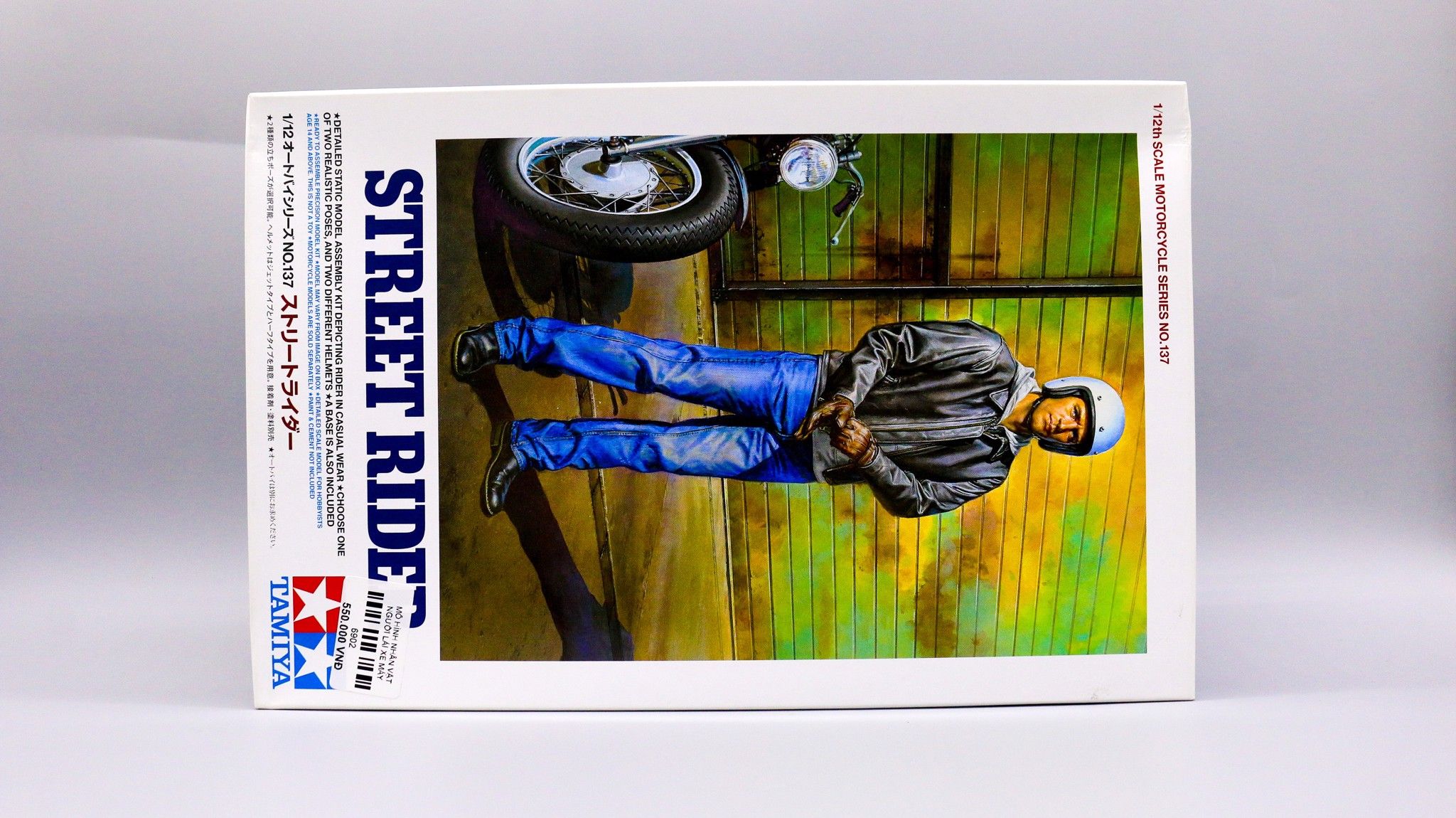 MÔ HÌNH KIT MÔ TÔ NHÂN VẬT NGƯỜI LÁI XE MÁY ĐƯỜNG PHỐ 1:12 TAMIYA 6902