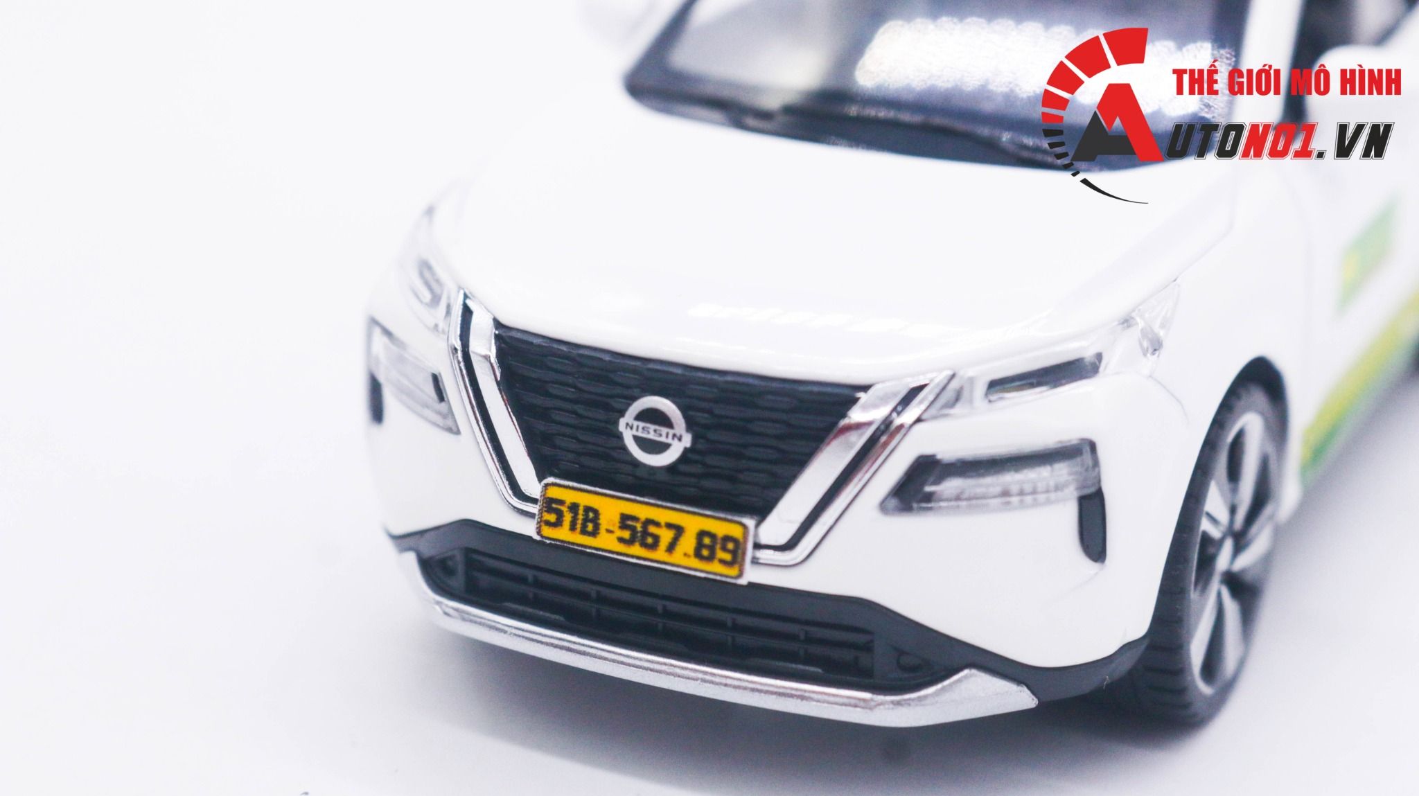 Mô hình xe độ dịch vụ Nissan X-trail taxi Mai Linh có hộp mica tỉ lệ 1:32 Autono1 Alloy model OT229A