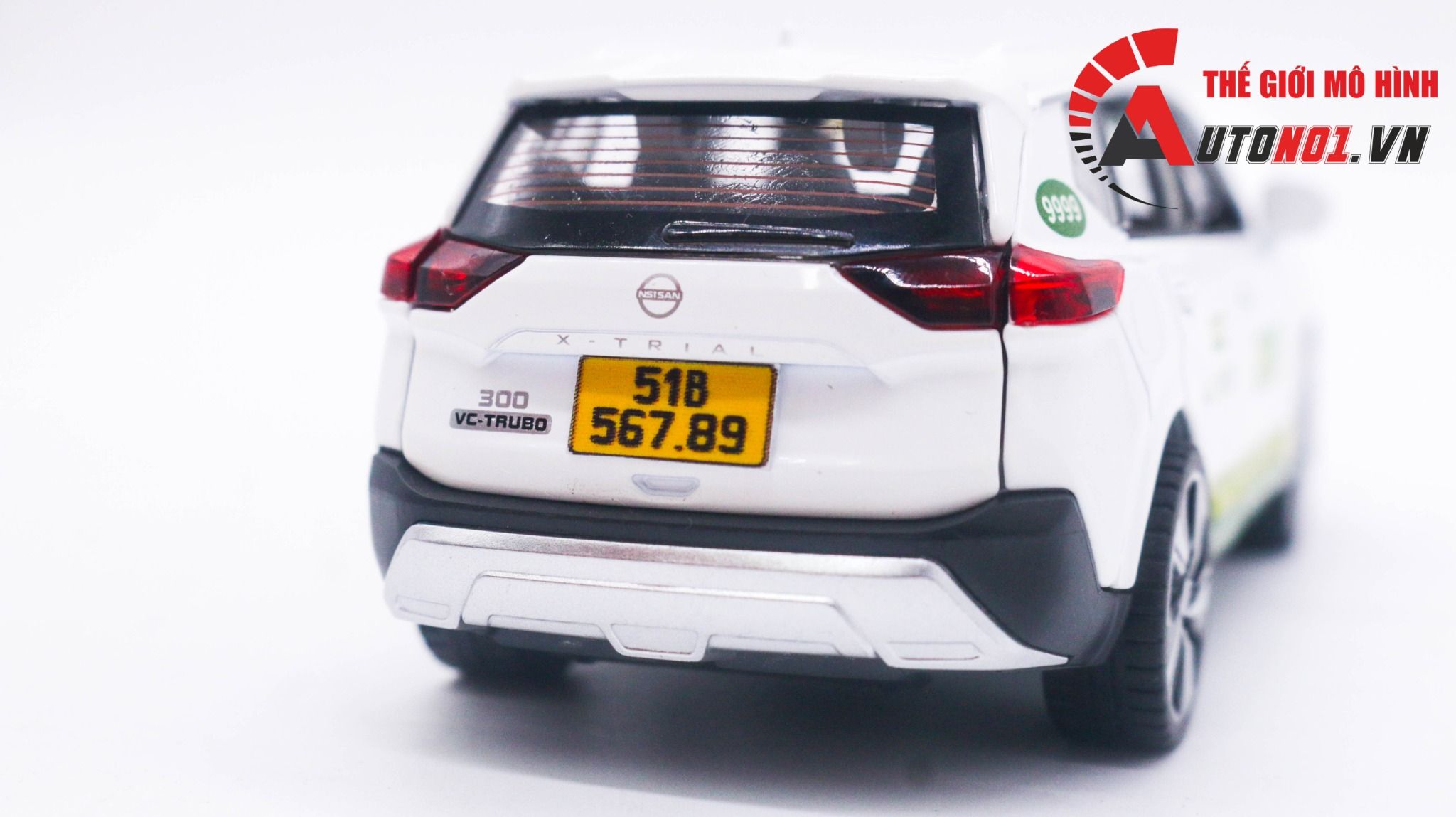 Mô hình xe độ dịch vụ Nissan X-trail taxi Mai Linh có hộp mica tỉ lệ 1:32 Autono1 Alloy model OT229A