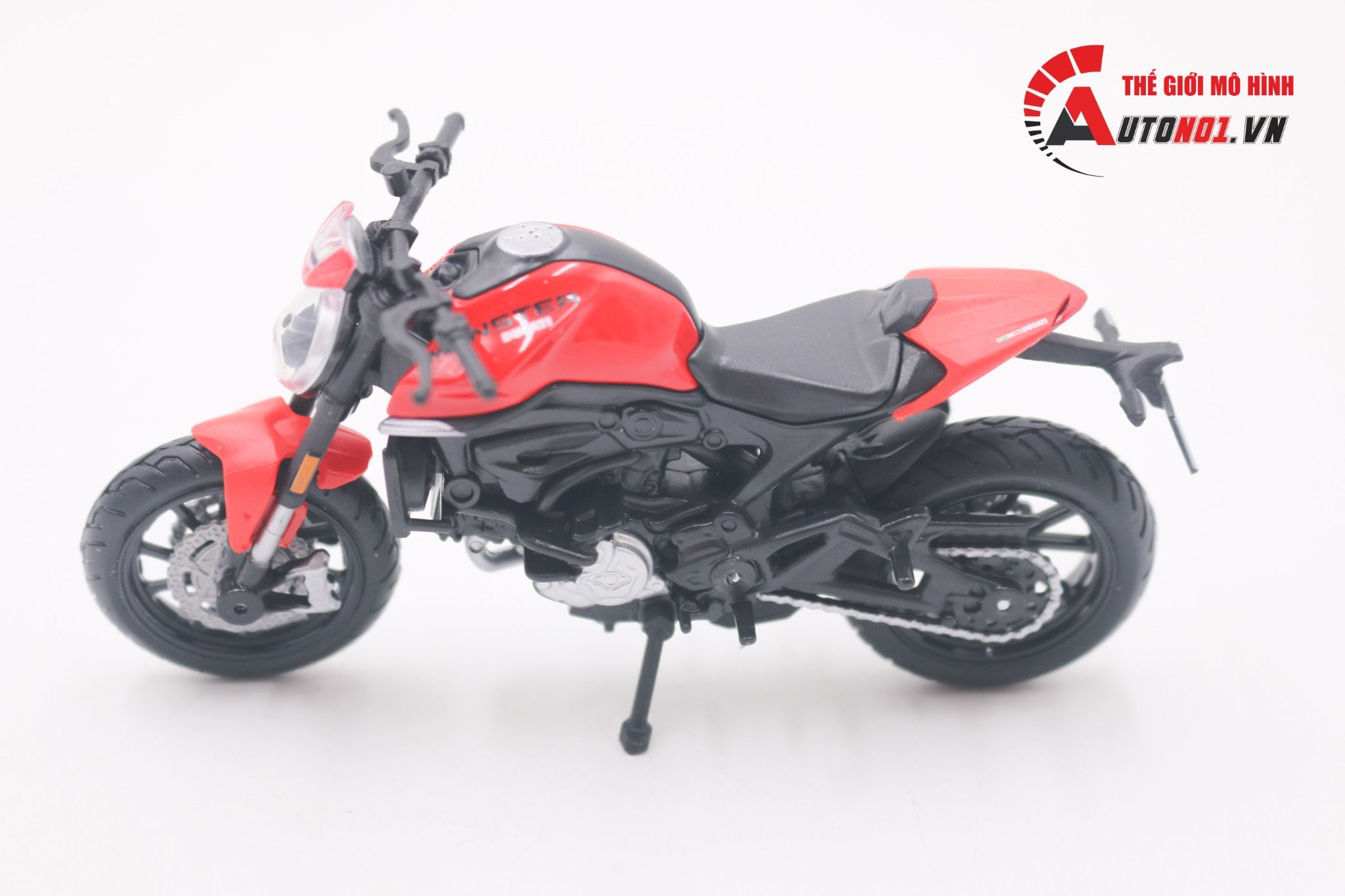 Mô hình xe Ducati Monster 2021 tỉ lê 1:18 Maisto 8149
