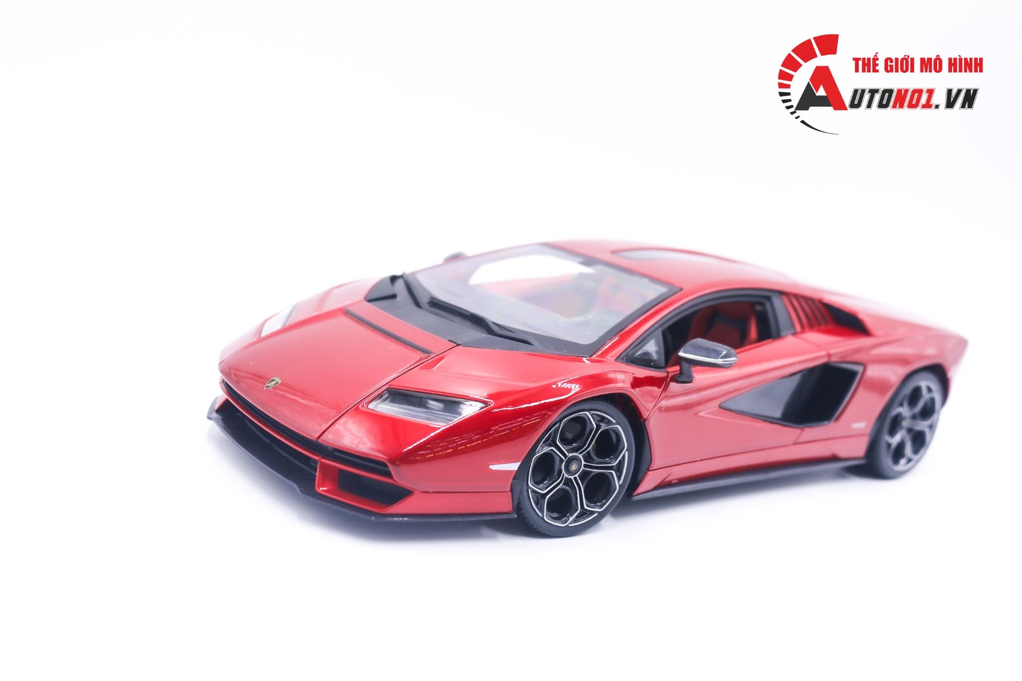 Mô hình xe Lamborghini Countach LPI 800-4 fullopen tỉ lệ 1:18 Maisto 8147