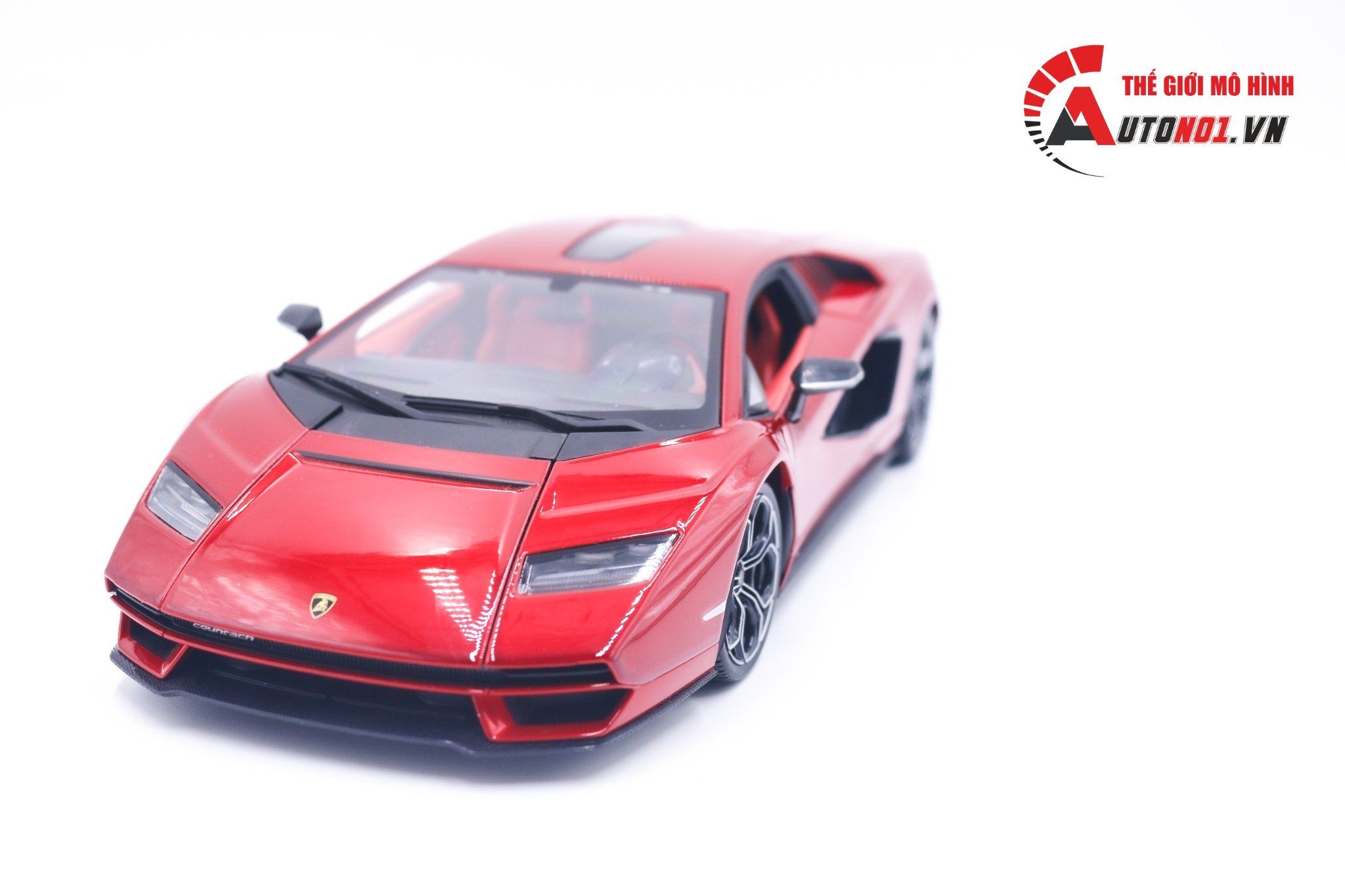 Mô hình xe Lamborghini Countach LPI 800-4 fullopen tỉ lệ 1:18 Maisto 8147