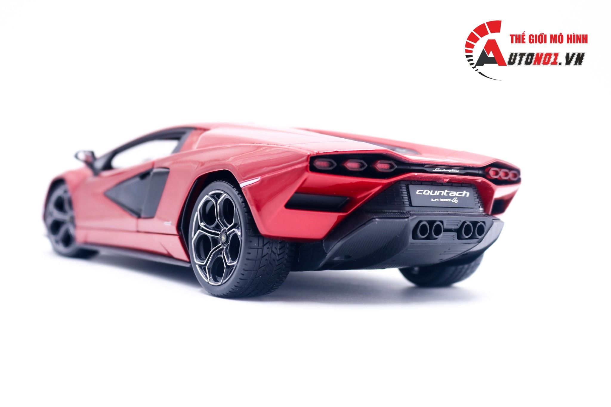 Mô hình xe Lamborghini Countach LPI 800-4 fullopen tỉ lệ 1:18 Maisto 8147
