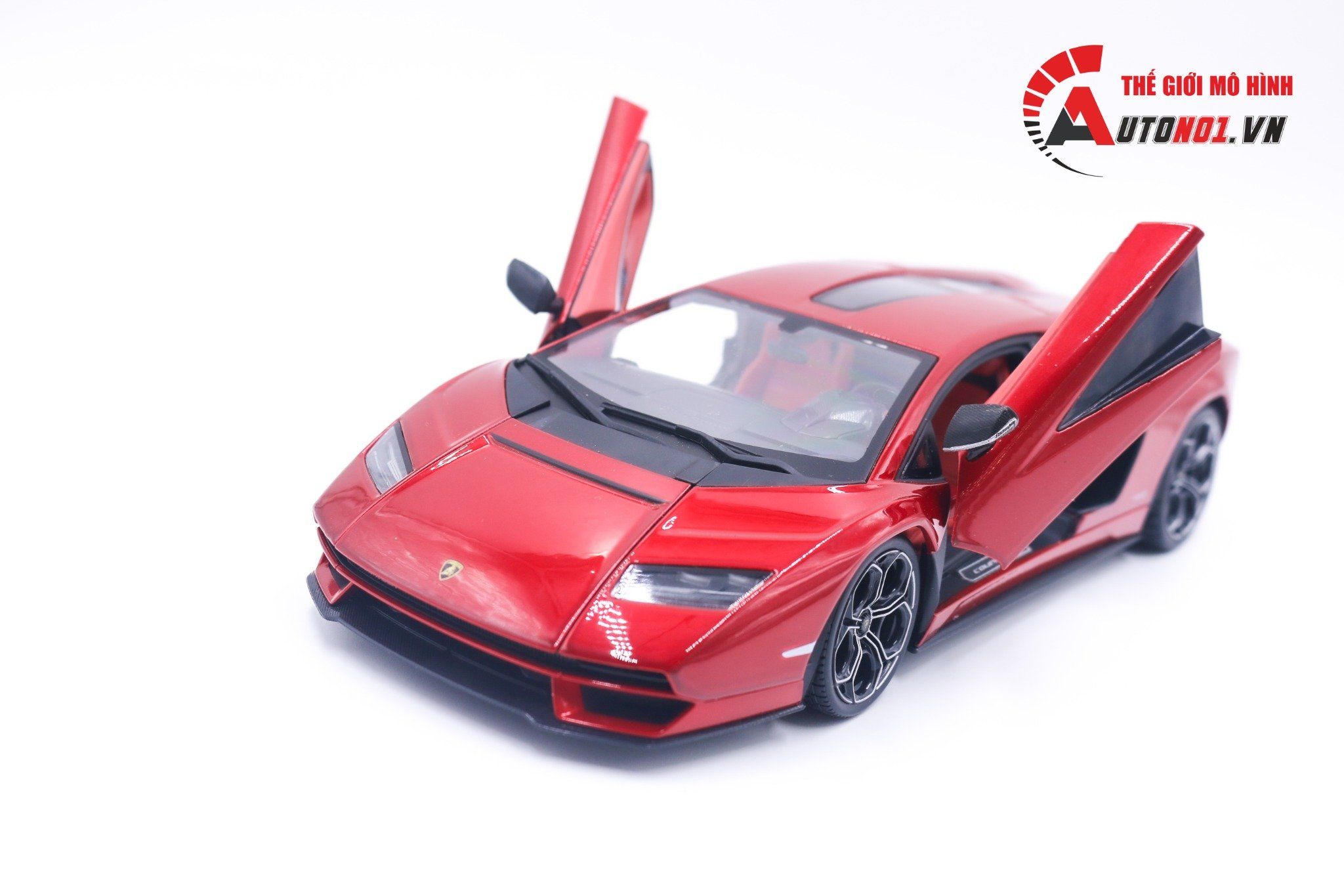 Mô hình xe Lamborghini Countach LPI 800-4 fullopen tỉ lệ 1:18 Maisto 8147