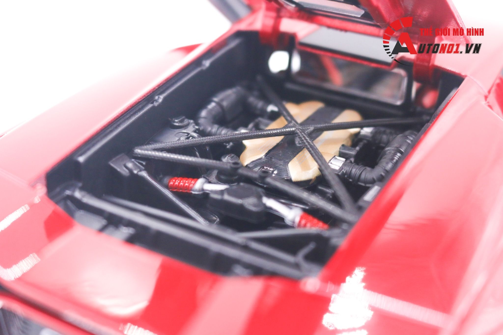 Mô hình xe Lamborghini Countach LPI 800-4 fullopen tỉ lệ 1:18 Maisto 8147