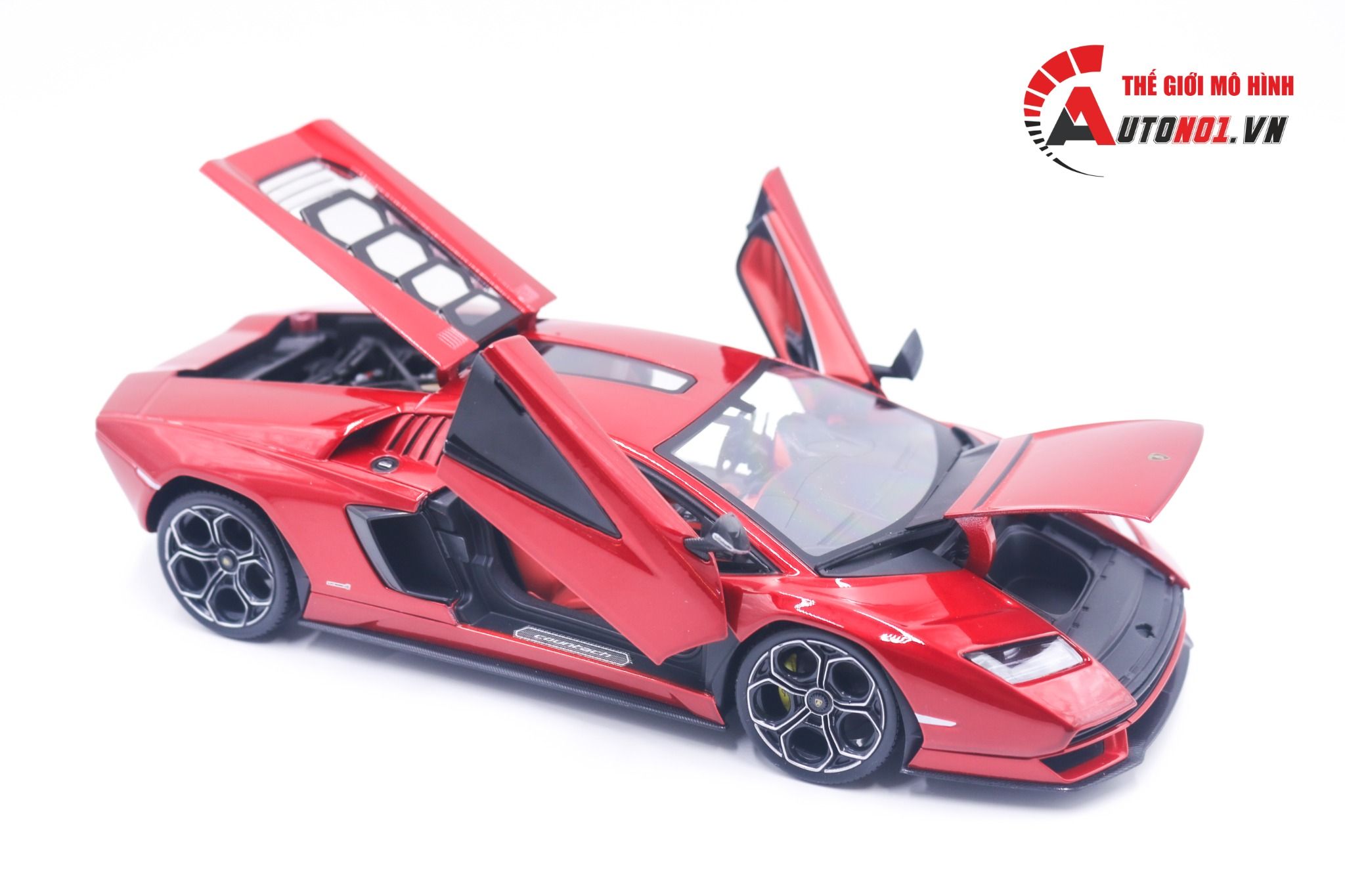 Mô hình xe Lamborghini Countach LPI 800-4 fullopen tỉ lệ 1:18 Maisto 8147