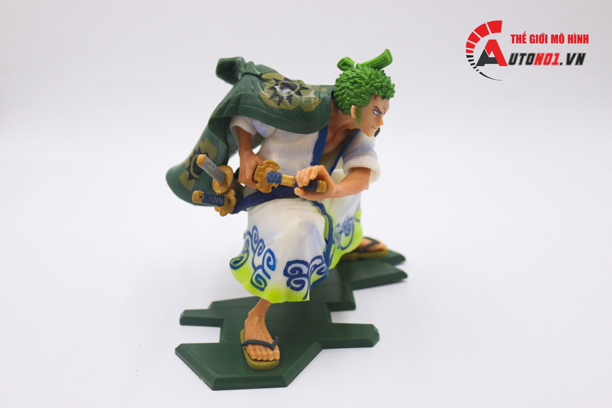 Mô hình nhân vật Onepiece Wano Zoro tam kiếm 28cm FG204