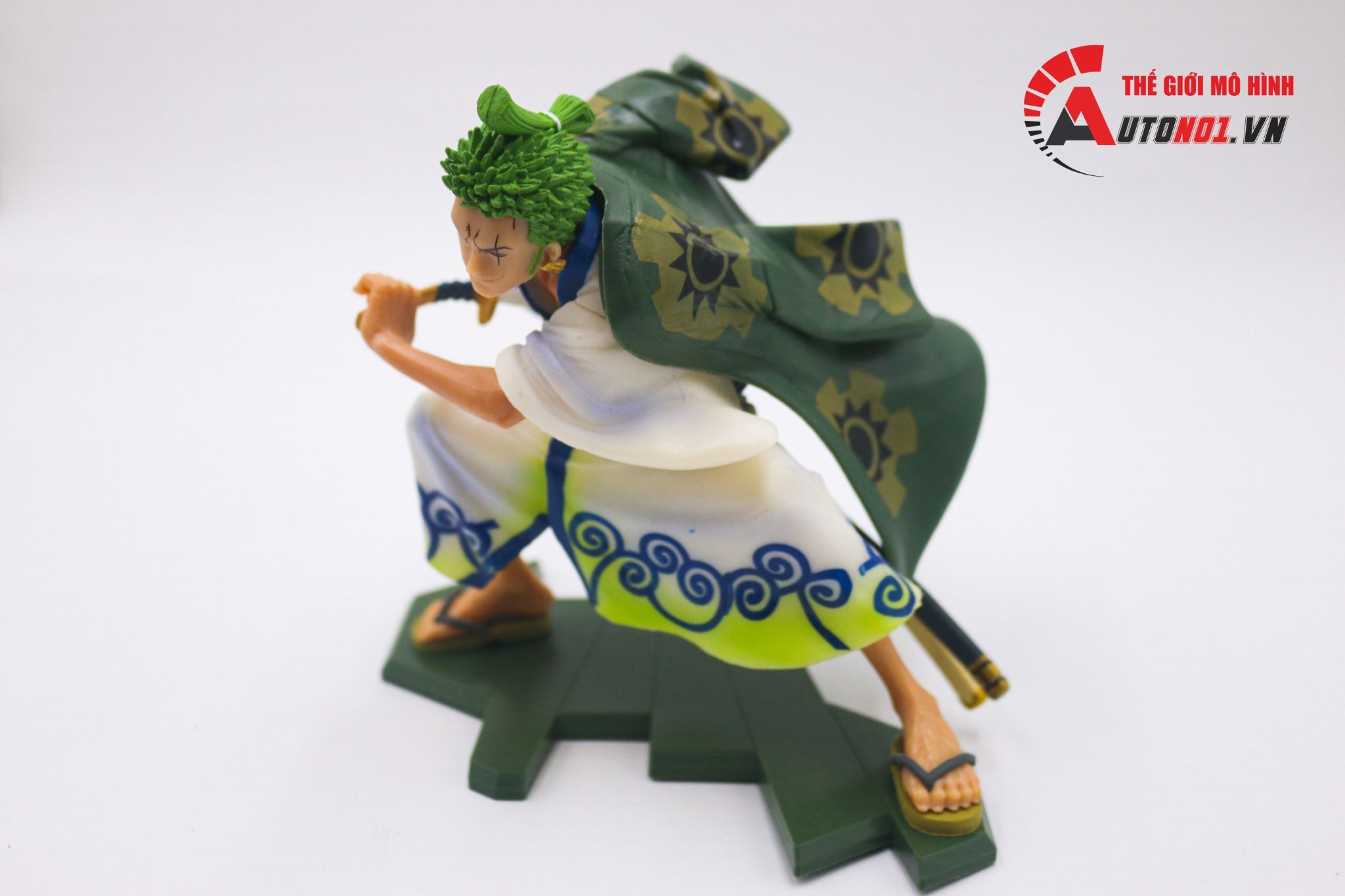 Mô hình nhân vật Onepiece Wano Zoro tam kiếm 28cm FG204