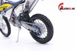  Mô hình xe cào cào Husqvarna fe 501 1:12 Maisto có đế 4831 