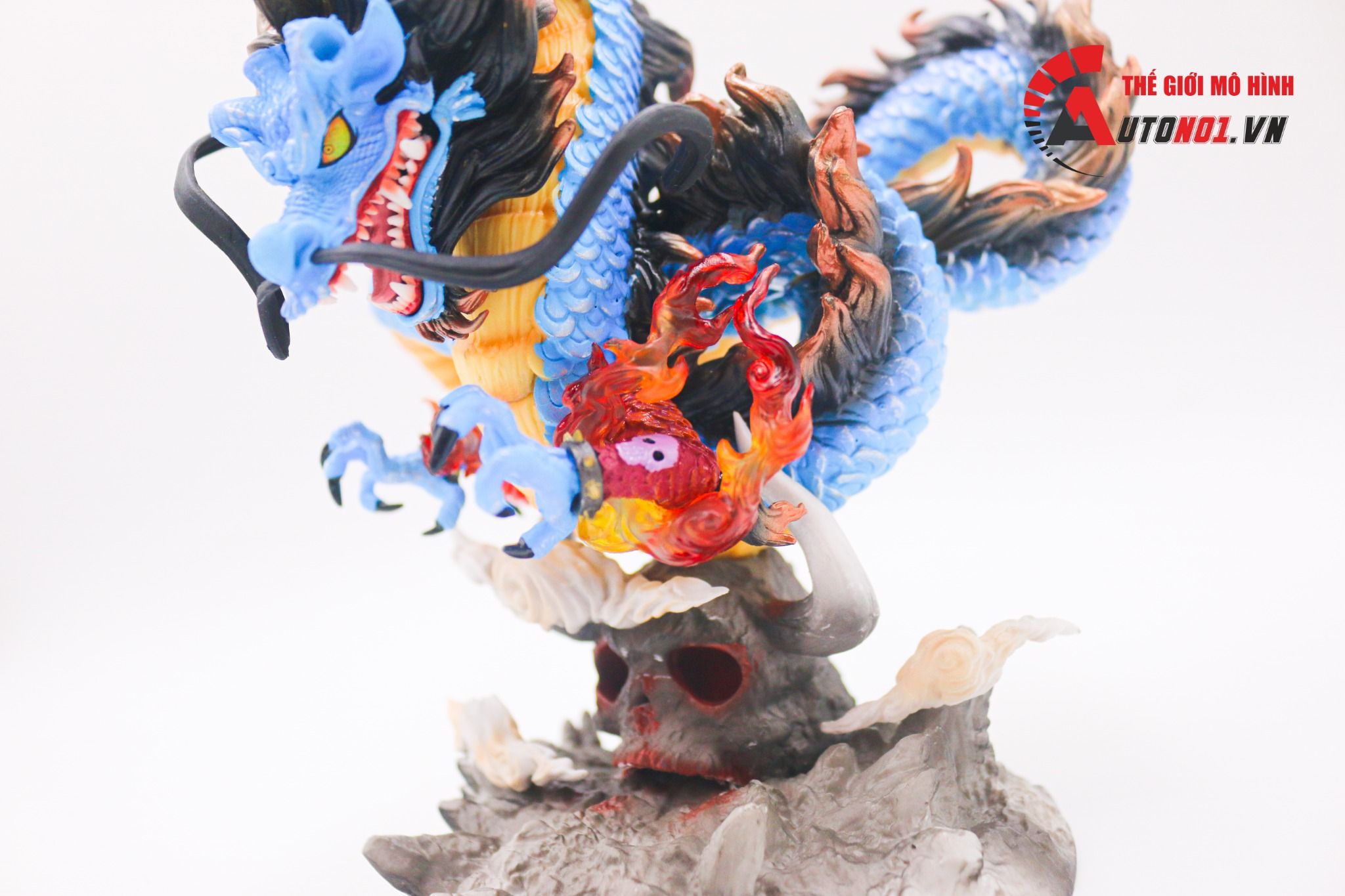  Mô hình nhân vật Onepiece tứ hoàng Kaido Dragon có đèn 22cm FG208 