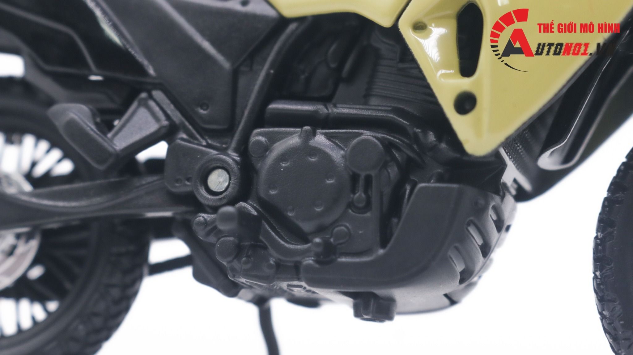  Mô hình xe mô tô Kawasaki KLR650 tỉ lệ 1:18 Maisto MT043 