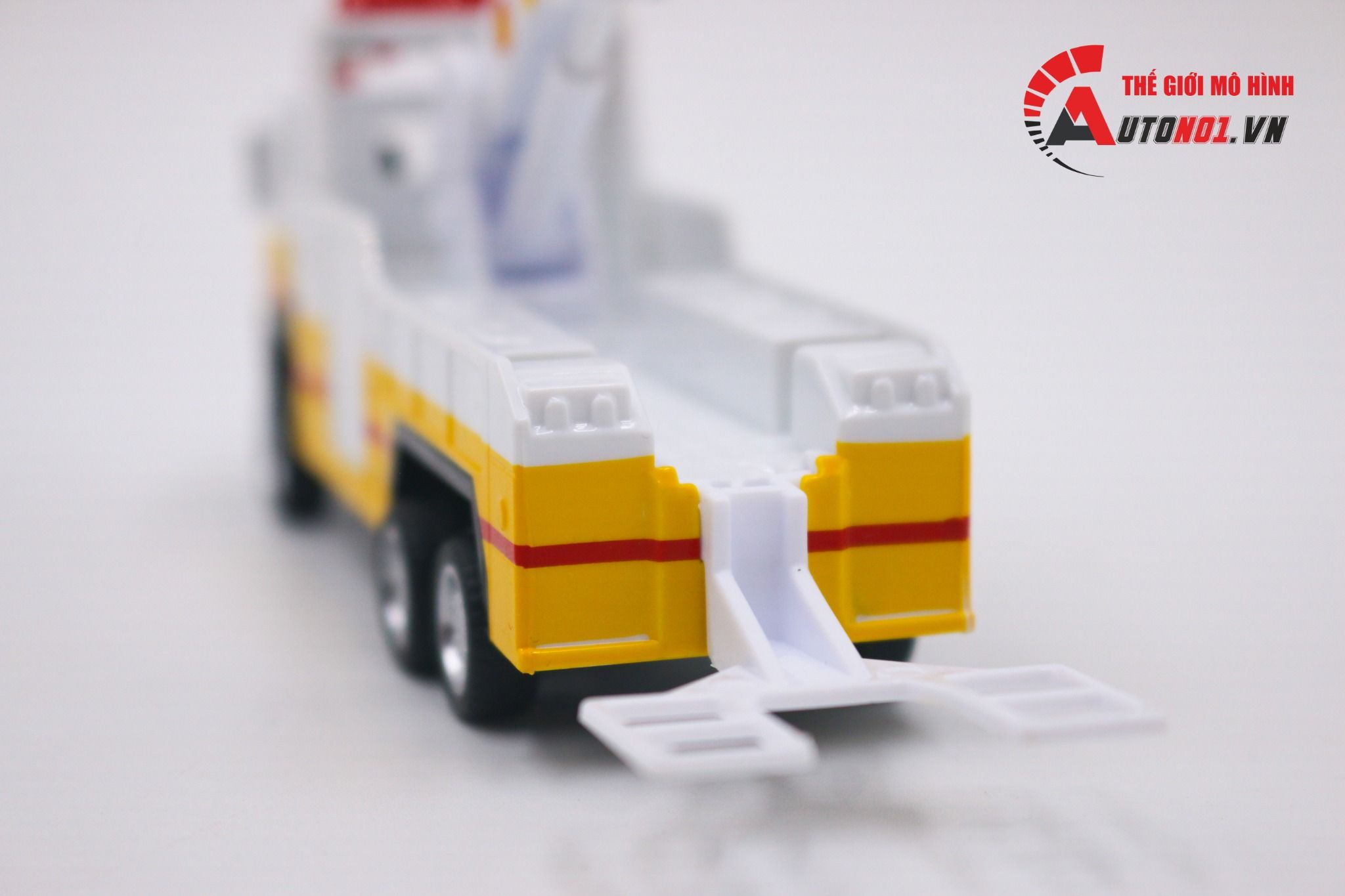 Mô hình xe cẩu cứu hộ Shell Volvo tỉ lệ 1:72 CCA 8188
