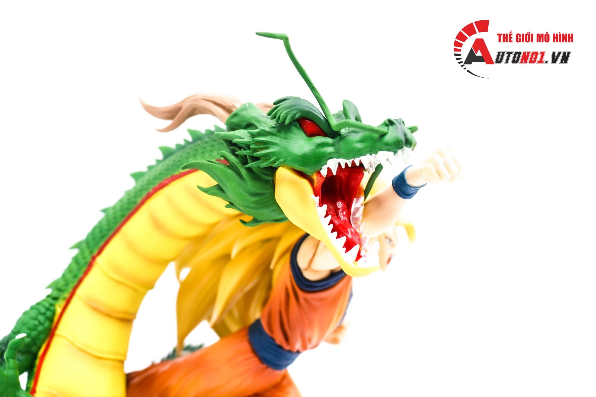 Mô hình nhân vật Dragonball Songoku Super Saiyan 3 và Rồng thần 20cm FG169