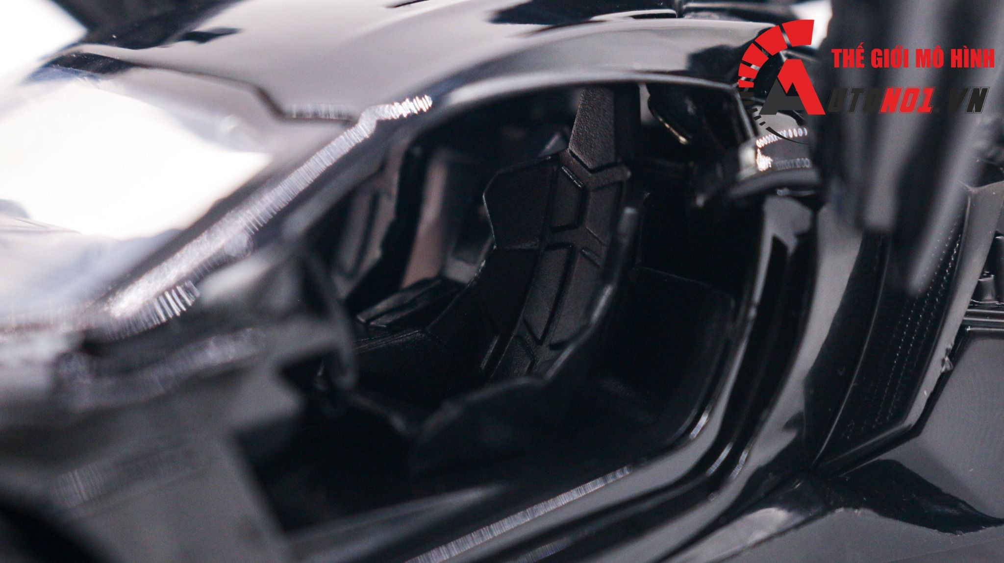 Mô hình xe Lykan Hypersport Fast And Furious F&F tỉ lệ 1:32 Miniauto 32013 OT277