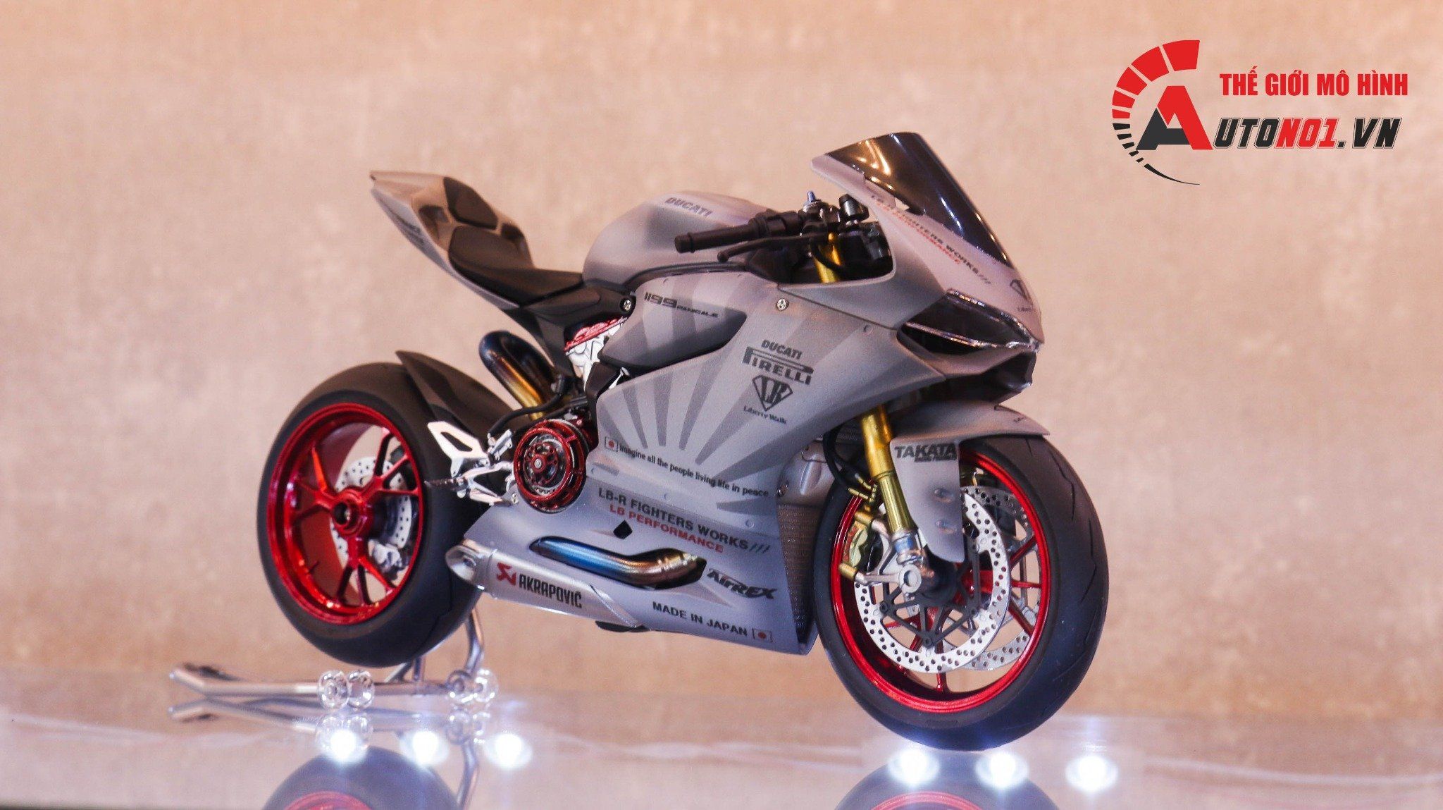 Mô hình xe cao cấp Ducati 1199 Panigale Custom Decal Liberty walk Performance nồi khô 1:12 Tamiya D034