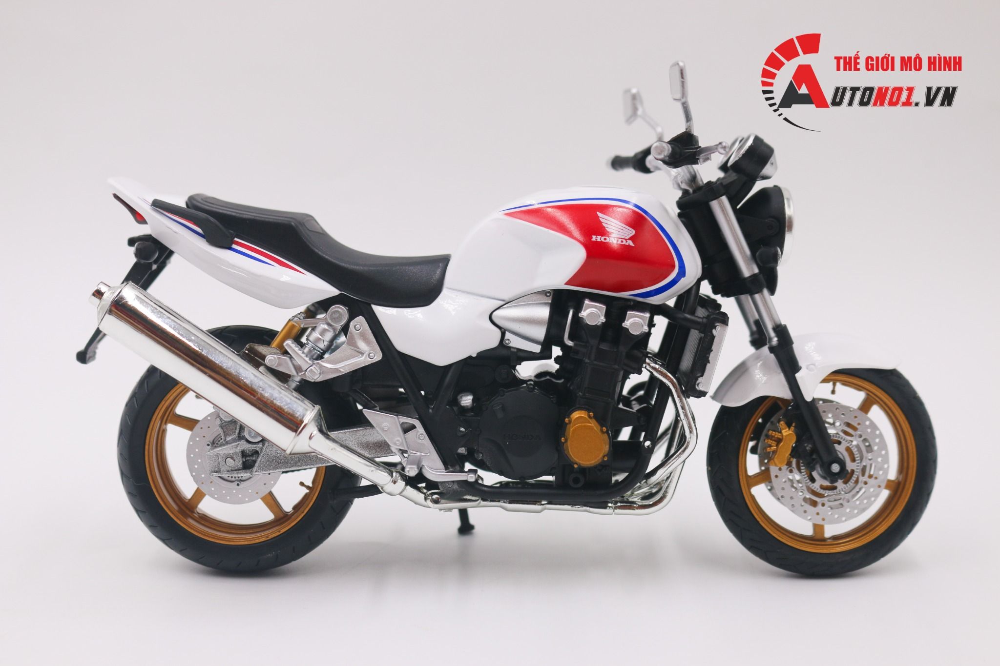 Mô hình xe Honda CB1300SF 1:12 Joycity/Automaxx 8154