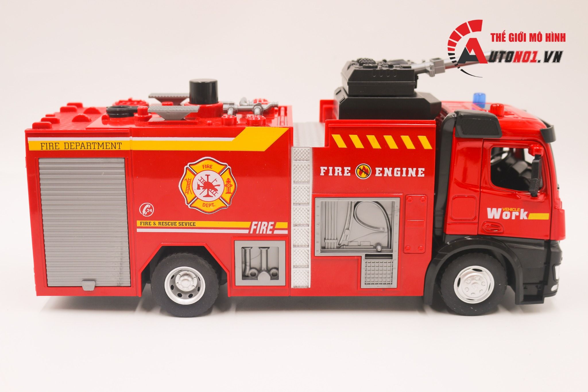 Xe mô hình cứu hỏa phun nước tỉ lệ 1:24 Metal DieCast 8057